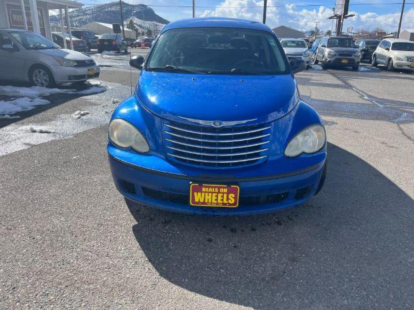 2006 Chrysler PT Cruiser Touring Edition (3A4FY58B46T) with an 2.4L L4 DOHC 16V engine, located at 1821 N Montana Ave., Helena, MT, 59601, 46.603447, -112.022781 - Photo#2