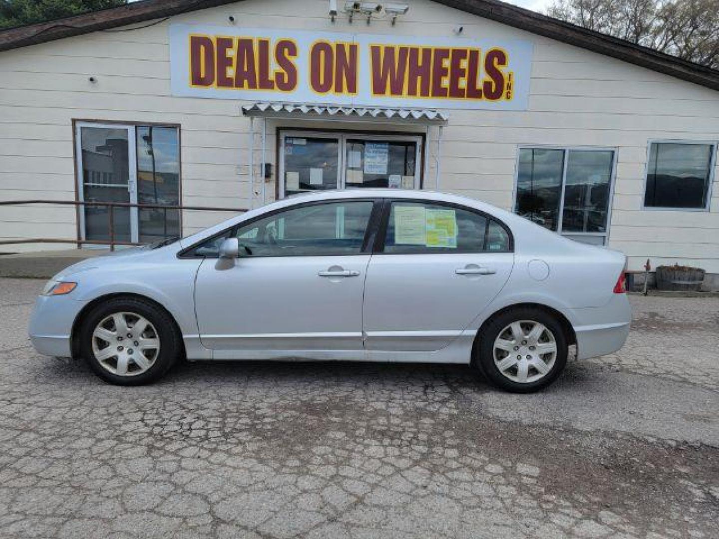 2007 Honda Civic LX Sedan AT (1HGFA16527L) with an 1.8L L4 SOHC 16V engine, 5-Speed Automatic transmission, located at 1800 West Broadway, Missoula, 59808, (406) 543-1986, 46.881348, -114.023628 - Photo#3