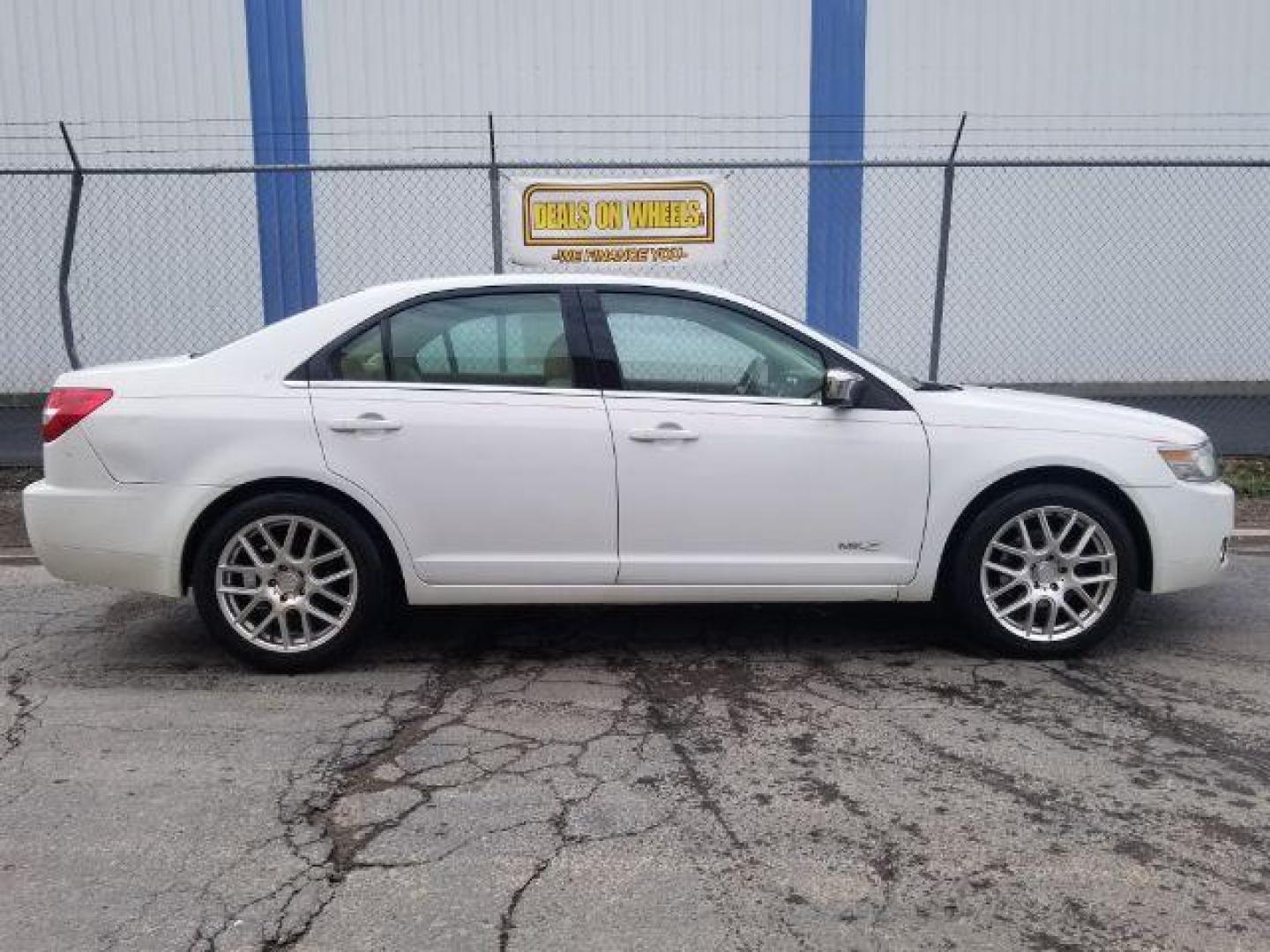 2007 Lincoln MKZ AWD (3LNHM28T17R) with an 3.5L V6 DOHC 24V engine, 6-Speed Automatic transmission, located at 1800 West Broadway, Missoula, 59808, (406) 543-1986, 46.881348, -114.023628 - Photo#6