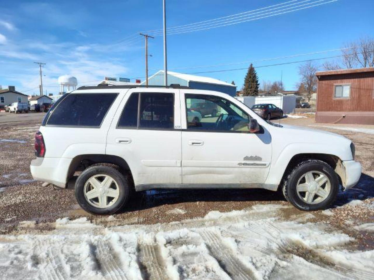 2003 Chevrolet TrailBlazer LS 4WD (1GNDT13S232) with an 4.2L L6 DOHC 24V engine, 4-Speed Automatic transmission, located at 4801 10th Ave S,, Great Falls, MT, 59405, 47.494347, -111.229942 - Are you in the market for a reliable and affordable SUV in Great Falls, MT? Look no further than this pre-owned 2003 Chevrolet TrailBlazer available at DOW - Great Falls. Priced at $14,495, this TrailBlazer is a great option for anyone looking for a versatile and spacious vehicle. This Chevrolet Tr - Photo#5