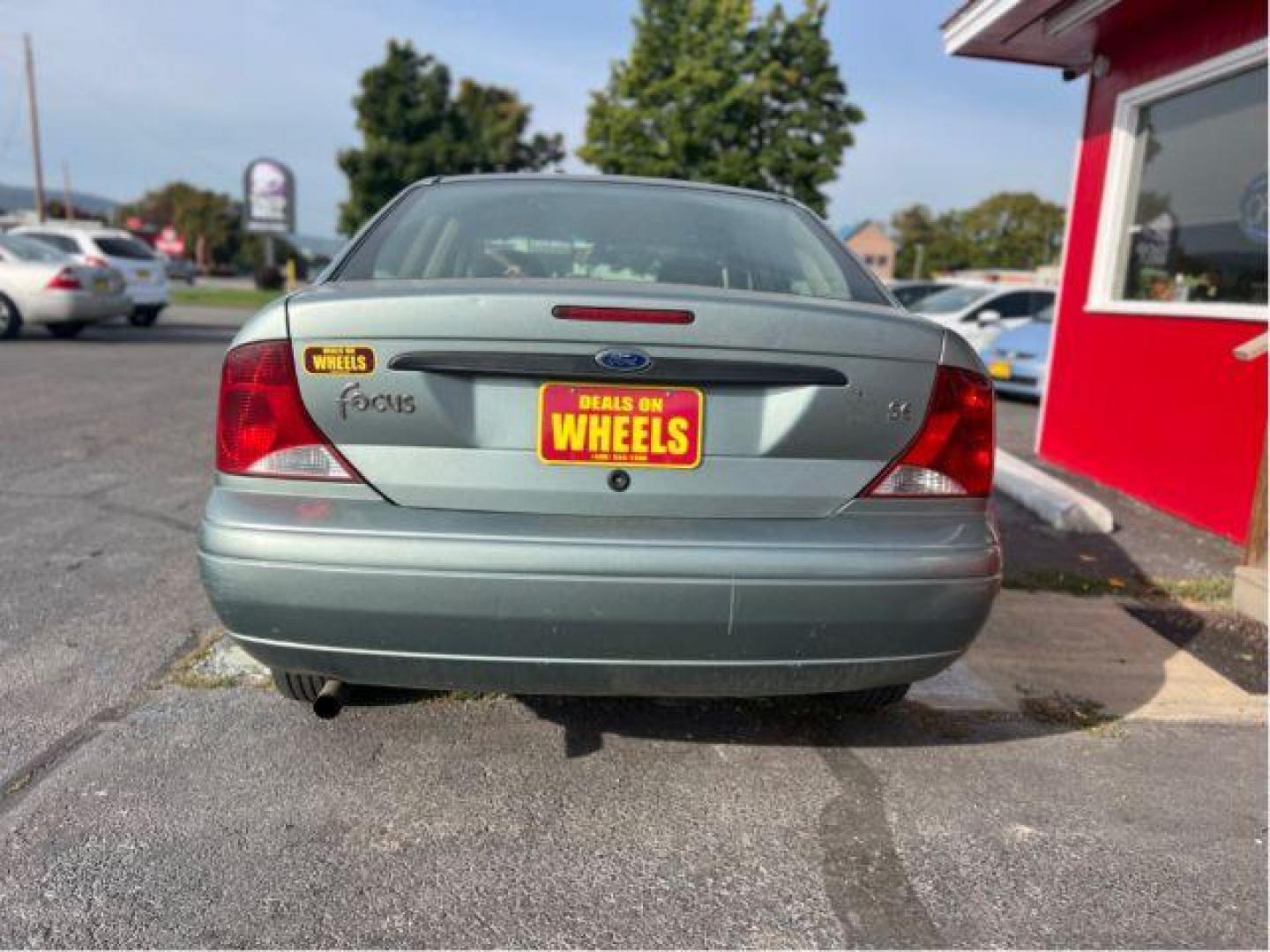 2003 Ford Focus SE (1FAHP34P03W) with an 2.0L L4 SOHC 8V engine, located at 1800 West Broadway, Missoula, 59808, (406) 543-1986, 46.881348, -114.023628 - Photo#3