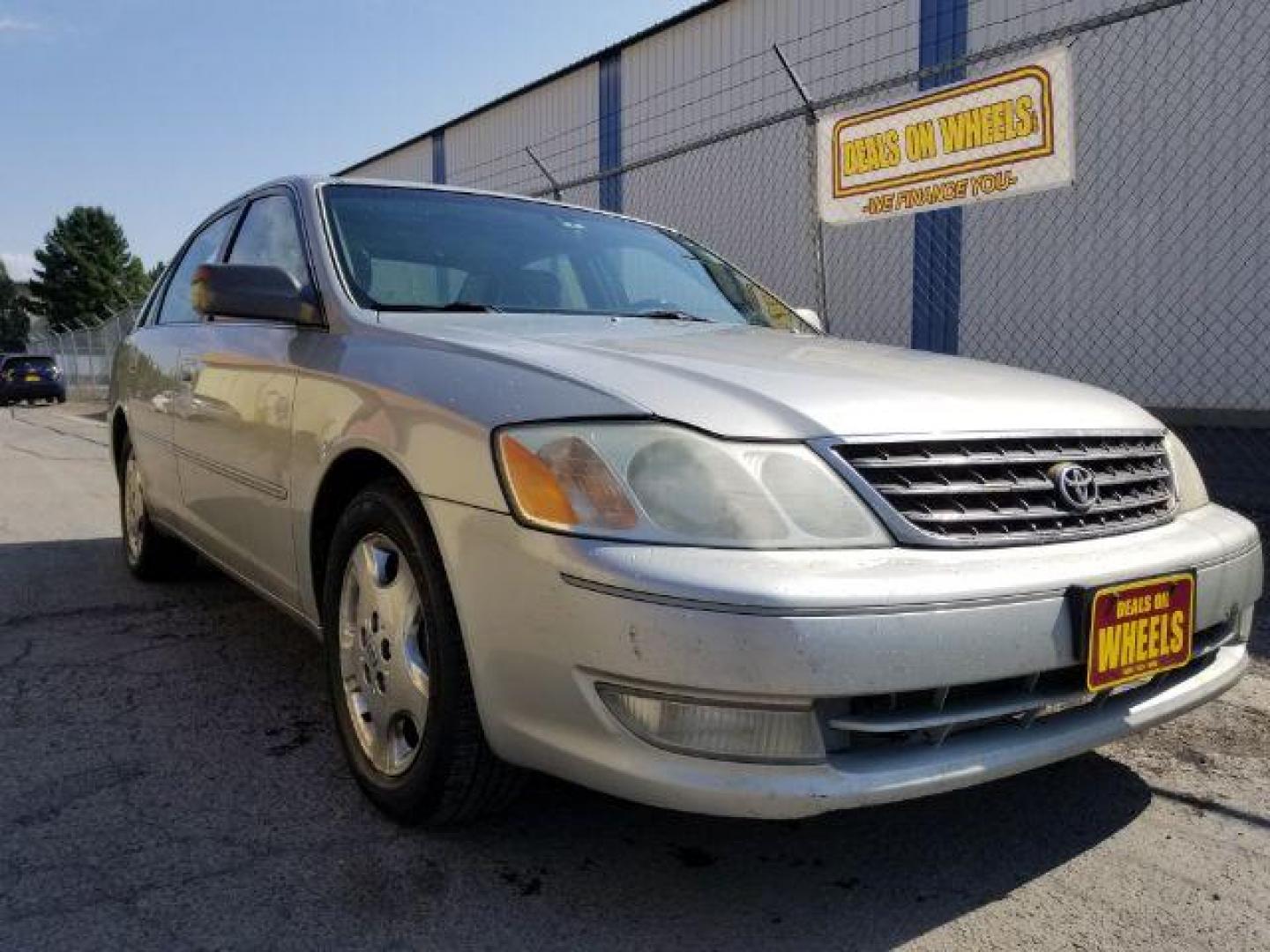 2003 Stratosphere Mica Toyota Avalon XLS (4T1BF28B43U) with an 3.0L V6 DOHC 24V engine, 4-Speed Automatic transmission, located at 1800 West Broadway, Missoula, 59808, (406) 543-1986, 46.881348, -114.023628 - Photo#6