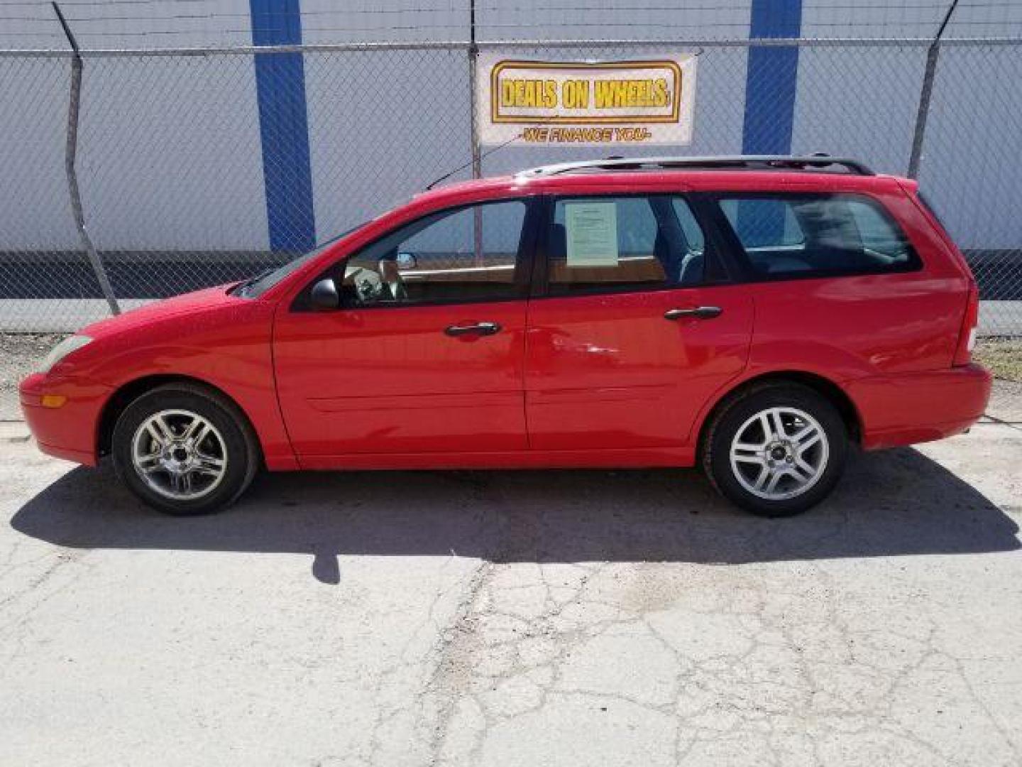 2004 Ford Focus Wagon SE (1FAHP36364W) with an 2.0L L4 DOHC 16V engine, located at 1821 N Montana Ave., Helena, MT, 59601, 46.603447, -112.022781 - Photo#2