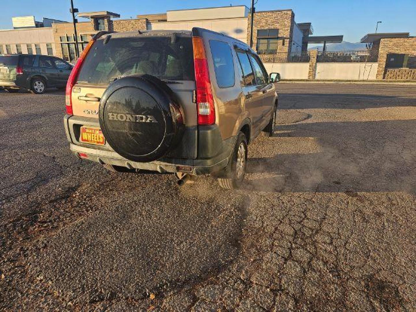 2004 Honda CR-V EX 4WD AT (SHSRD78864U) with an 2.4L L4 DOHC 16V engine, 4-Speed Automatic transmission, located at 1800 West Broadway, Missoula, 59808, (406) 543-1986, 46.881348, -114.023628 - If you are in the market for a reliable and affordable SUV in the Missoula area, look no further than this pre-owned 2004 Honda CR-V EX 4WD AT available at DOW - Missoula. Priced at $12,995, this Honda CR-V is the perfect vehicle for navigating the local driving highlights around Missoula and beyond - Photo#3