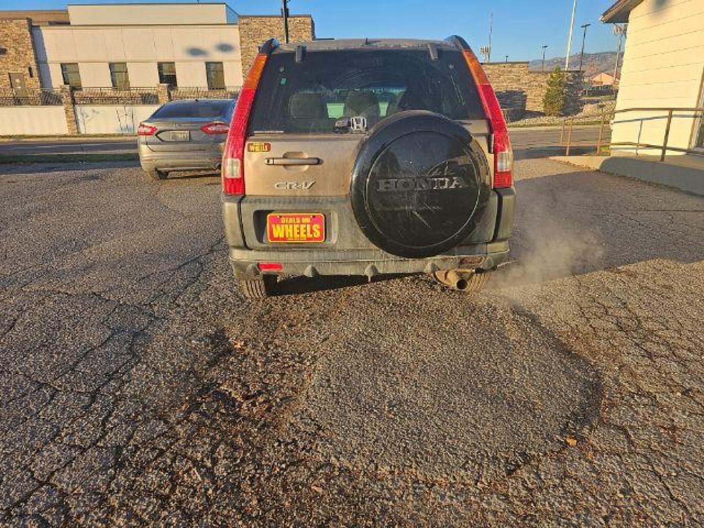 2004 Honda CR-V EX 4WD AT (SHSRD78864U) with an 2.4L L4 DOHC 16V engine, 4-Speed Automatic transmission, located at 1800 West Broadway, Missoula, 59808, (406) 543-1986, 46.881348, -114.023628 - If you are in the market for a reliable and affordable SUV in the Missoula area, look no further than this pre-owned 2004 Honda CR-V EX 4WD AT available at DOW - Missoula. Priced at $12,995, this Honda CR-V is the perfect vehicle for navigating the local driving highlights around Missoula and beyond - Photo#4