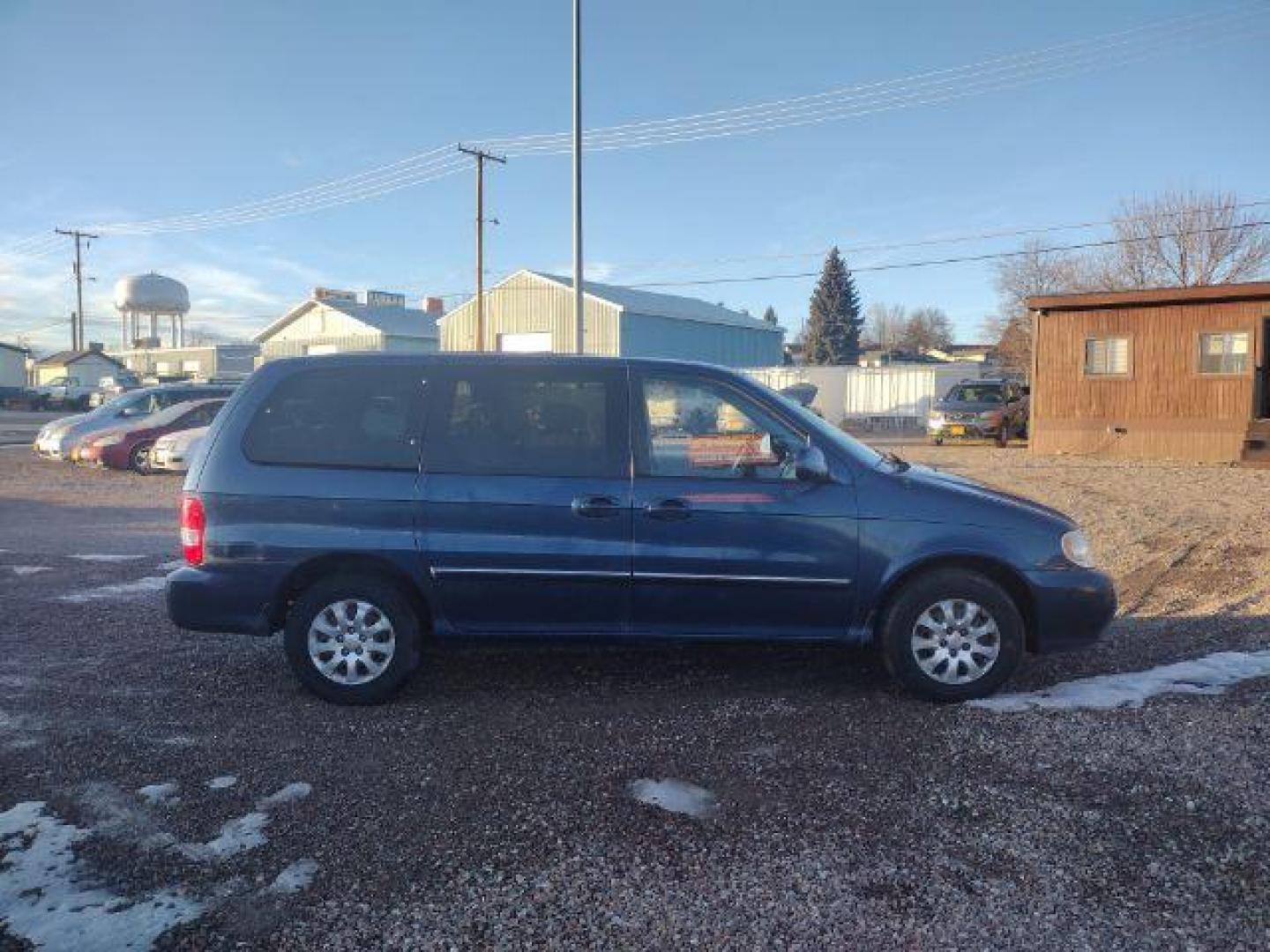 2004 Kia Sedona LX (KNDUP131X46) with an 3.5L V6 DOHC 16V engine, 5-Speed Automatic transmission, located at 4801 10th Ave S,, Great Falls, MT, 59405, 47.494347, -111.229942 - Photo#5