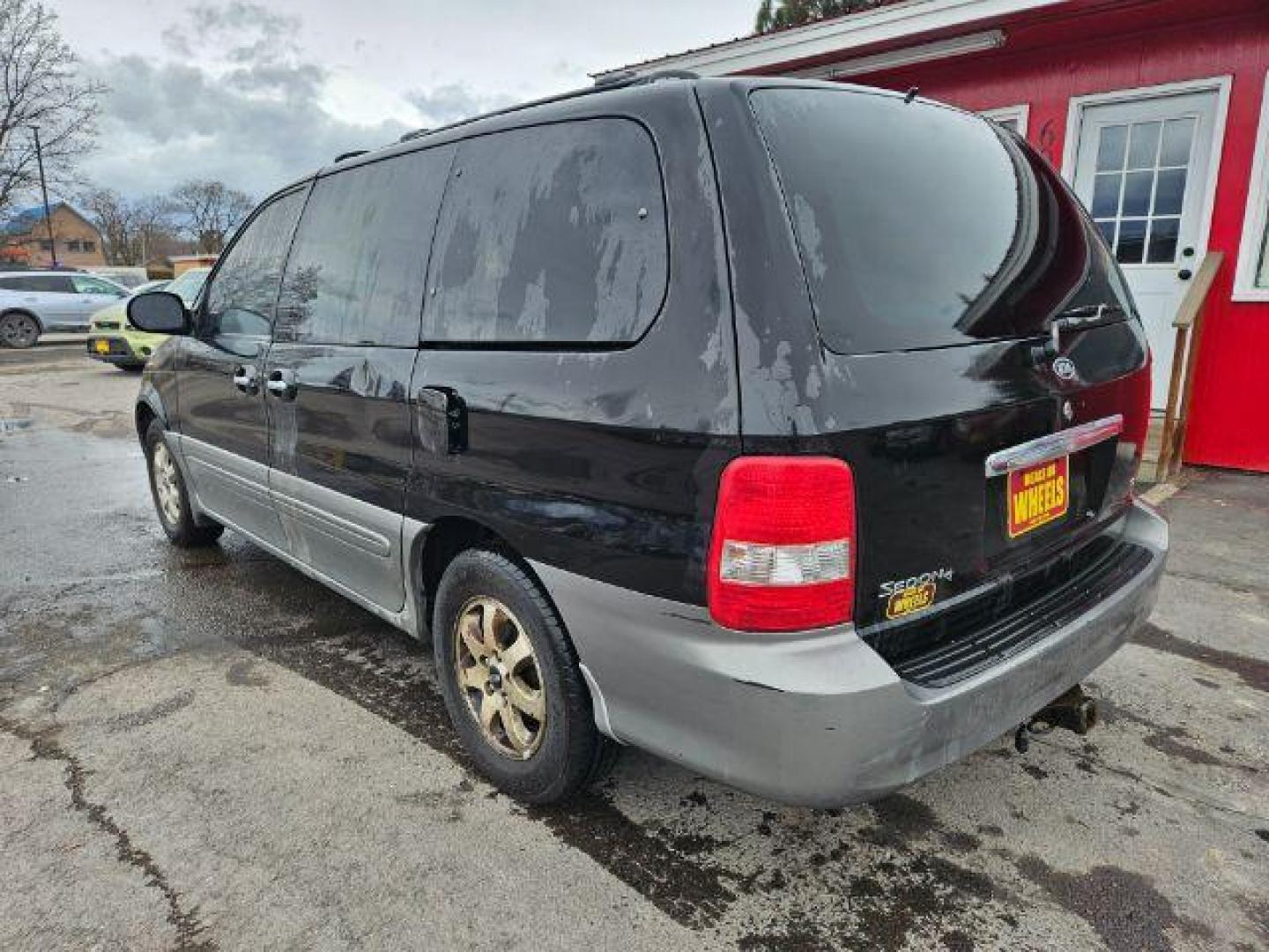 2004 Kia Sedona LX (KNDUP131046) with an 3.5L V6 DOHC 16V engine, 5-Speed Automatic transmission, located at 601 E. Idaho St., Kalispell, MT, 59901, 48.203983, -114.308662 - Photo#2