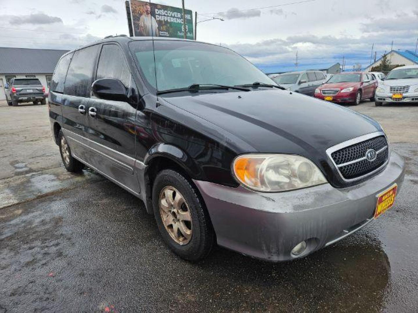 2004 Kia Sedona LX (KNDUP131046) with an 3.5L V6 DOHC 16V engine, 5-Speed Automatic transmission, located at 601 E. Idaho St., Kalispell, MT, 59901, 48.203983, -114.308662 - Photo#6