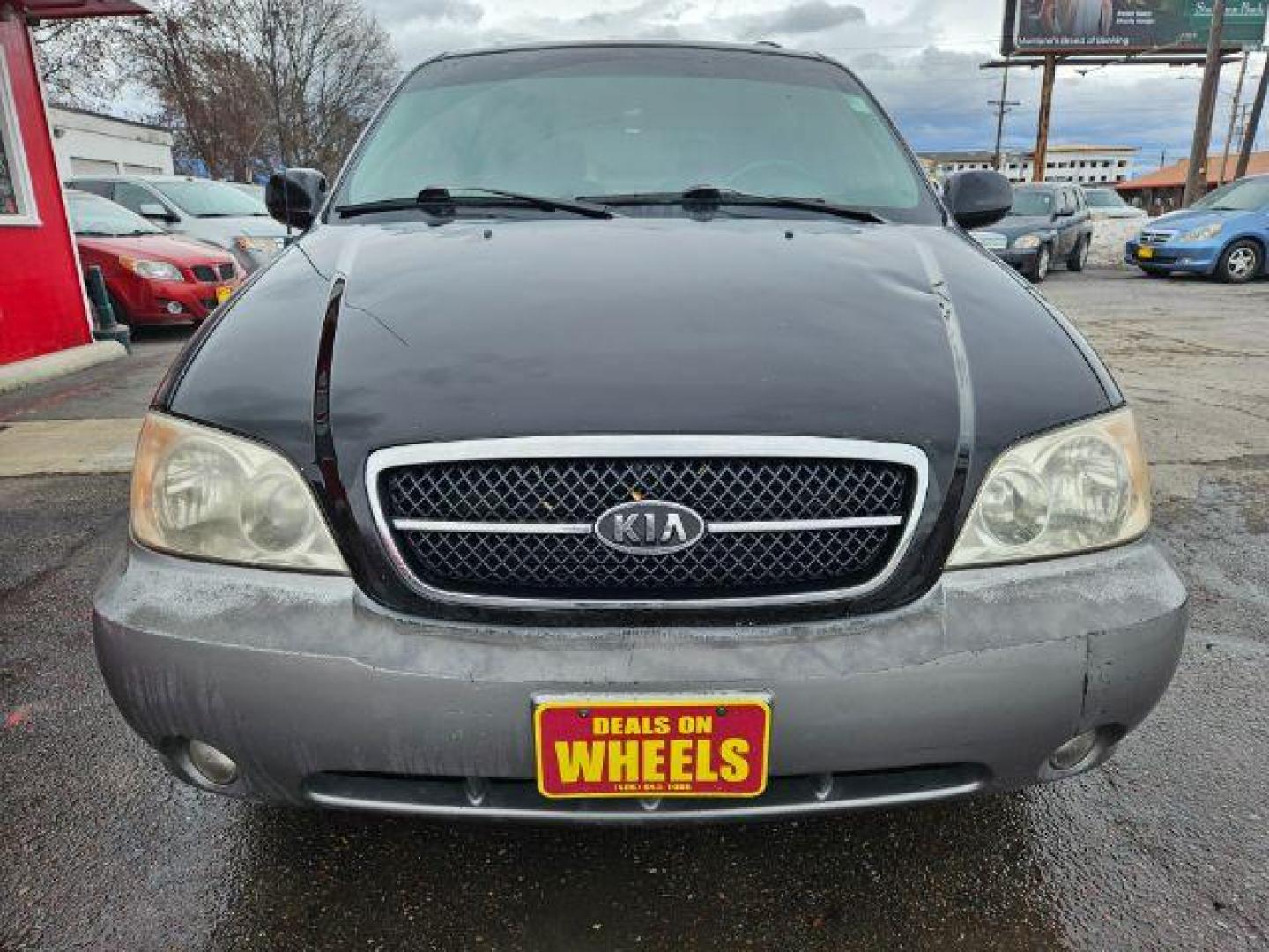 2004 Kia Sedona LX (KNDUP131046) with an 3.5L V6 DOHC 16V engine, 5-Speed Automatic transmission, located at 601 E. Idaho St., Kalispell, MT, 59901, 48.203983, -114.308662 - Photo#7