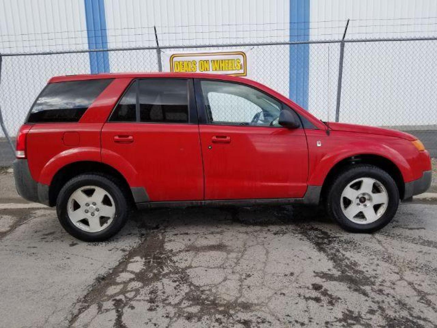 2004 Saturn Vue FWD V6 (5GZCZ53404S) with an 3.5L V6 SOHC 24V engine, 5-Speed Automatic transmission, located at 1821 N Montana Ave., Helena, MT, 59601, 46.603447, -112.022781 - Photo#5