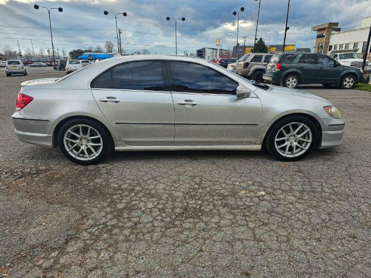 2005 WHITE Acura RL 3.5RL with Navigatio (JH4KB16545C) with an 3.5L V6 SOHC 24V engine, 5-Speed Automatic transmission, located at 1800 West Broadway, Missoula, 59808, (406) 543-1986, 46.881348, -114.023628 - Photo#2