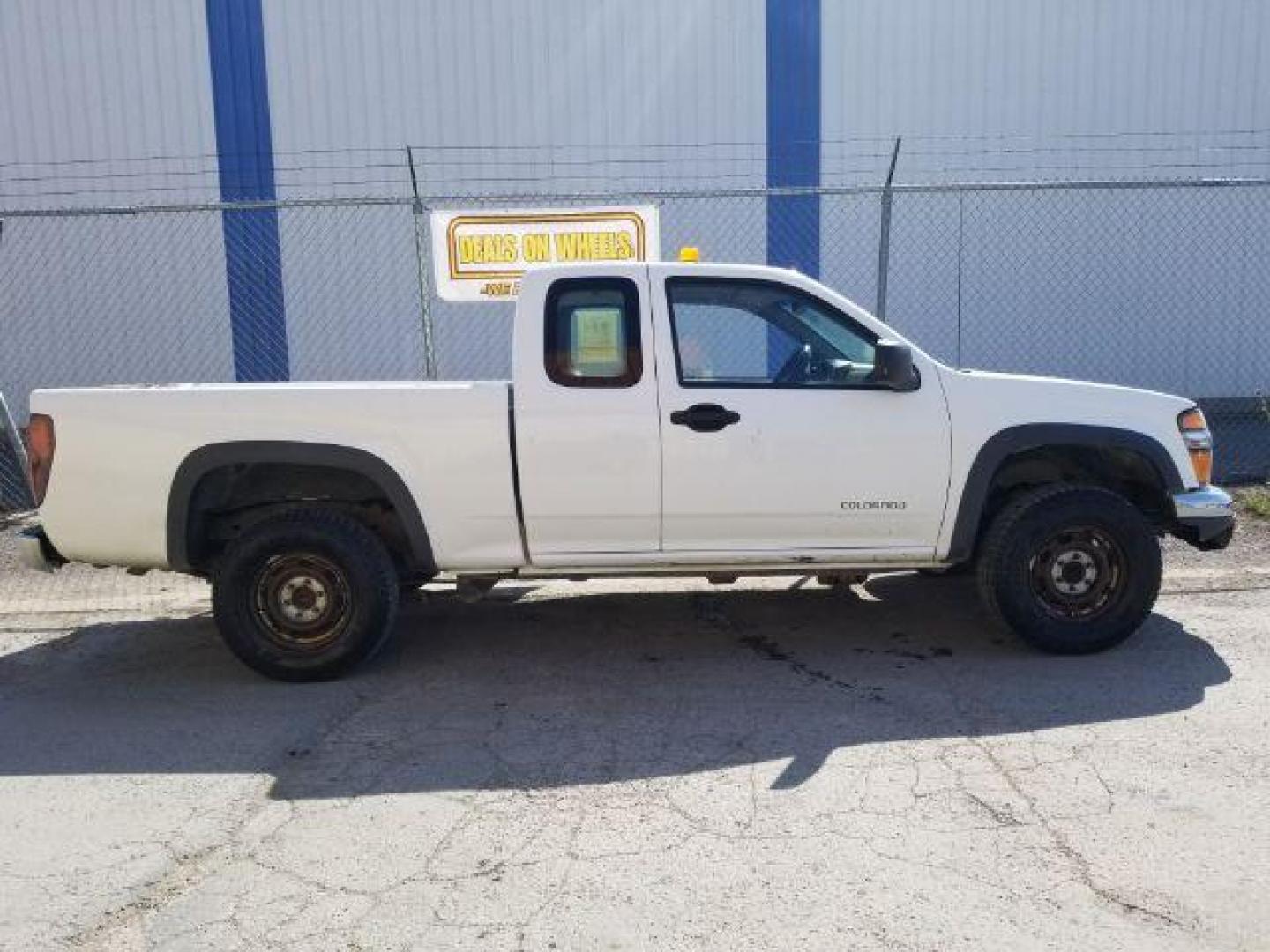 2005 Chevrolet Colorado LS Z85 Ext. Cab 4WD (1GCDT198X58) with an 2.8L L4 DOHC 16V engine, located at 1821 N Montana Ave., Helena, MT, 59601, 46.603447, -112.022781 - Photo#6