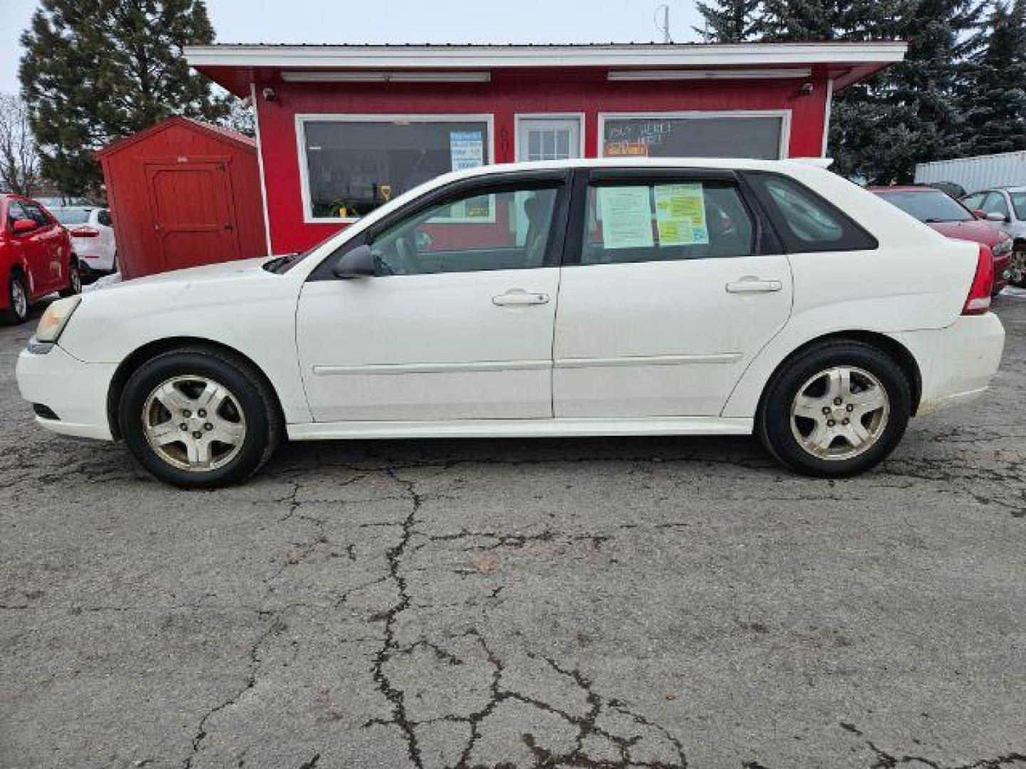 2005 Chevrolet Malibu MAXX LT (1G1ZU64875F) with an 3.5L V6 OHV 12V engine, 4-Speed Automatic transmission, located at 601 E. Idaho St., Kalispell, MT, 59901, 48.203983, -114.308662 - Photo#1