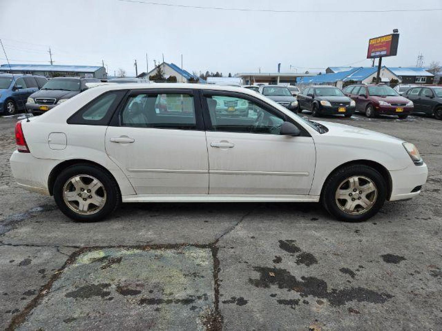 2005 Chevrolet Malibu MAXX LT (1G1ZU64875F) with an 3.5L V6 OHV 12V engine, 4-Speed Automatic transmission, located at 601 E. Idaho St., Kalispell, MT, 59901, 48.203983, -114.308662 - Photo#5