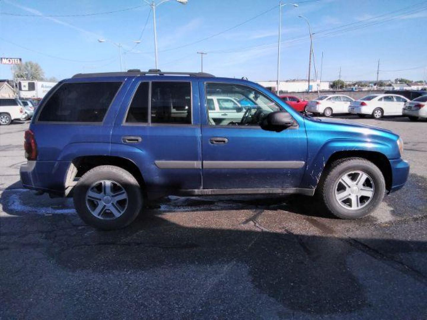 2005 Chevrolet TrailBlazer LS 4WD (1GNDT13S352) with an 4.2L L6 DOHC 24V engine, 4-Speed Automatic transmission, located at 4047 Montana Ave., Billings, MT, 59101, 45.770847, -108.529800 - Photo#4