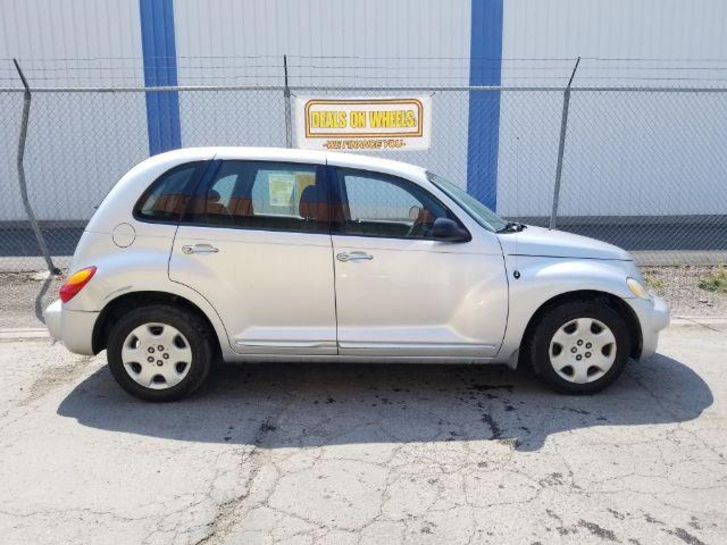 2005 Chrysler PT Cruiser Touring Edition (3C4FY58B85T) with an 2.4L L4 DOHC 16V engine, located at 1821 N Montana Ave., Helena, MT, 59601, 46.603447, -112.022781 - Photo#5