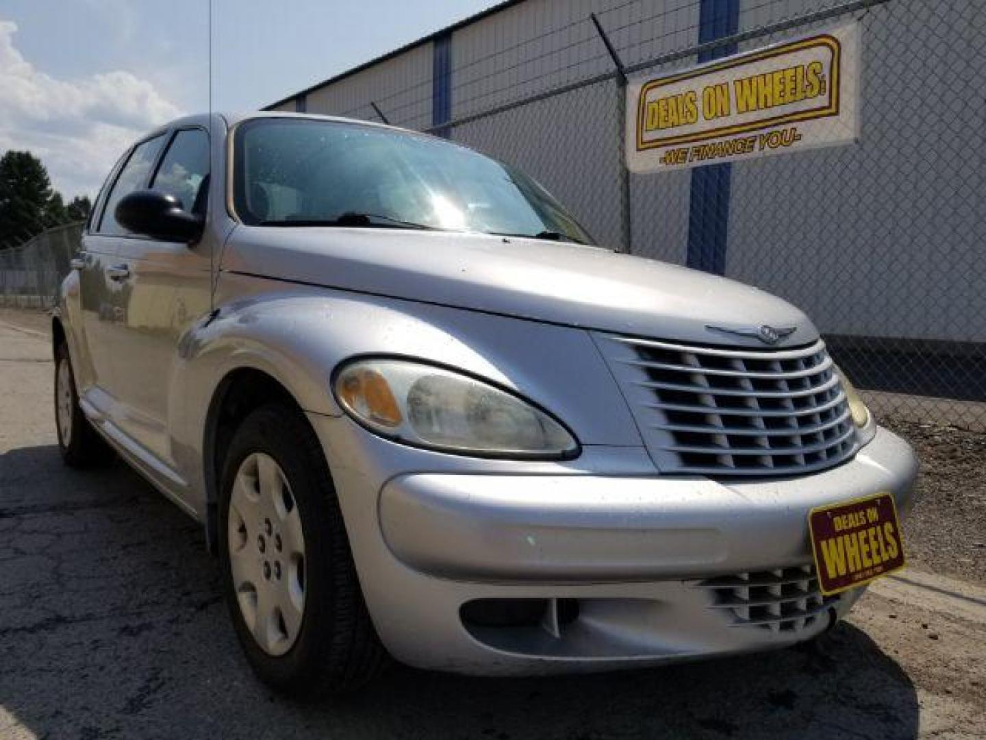 2005 Chrysler PT Cruiser Touring Edition (3C4FY58B85T) with an 2.4L L4 DOHC 16V engine, located at 1821 N Montana Ave., Helena, MT, 59601, 46.603447, -112.022781 - Photo#6