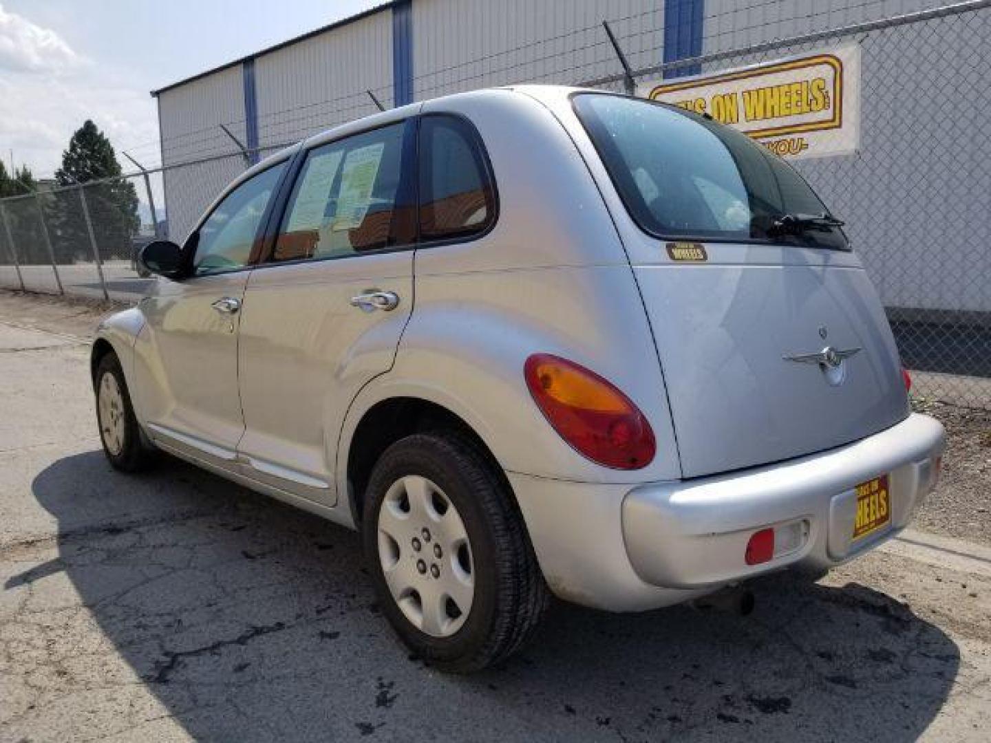 2005 Chrysler PT Cruiser Touring Edition (3C4FY58B85T) with an 2.4L L4 DOHC 16V engine, located at 1821 N Montana Ave., Helena, MT, 59601, 46.603447, -112.022781 - Photo#3