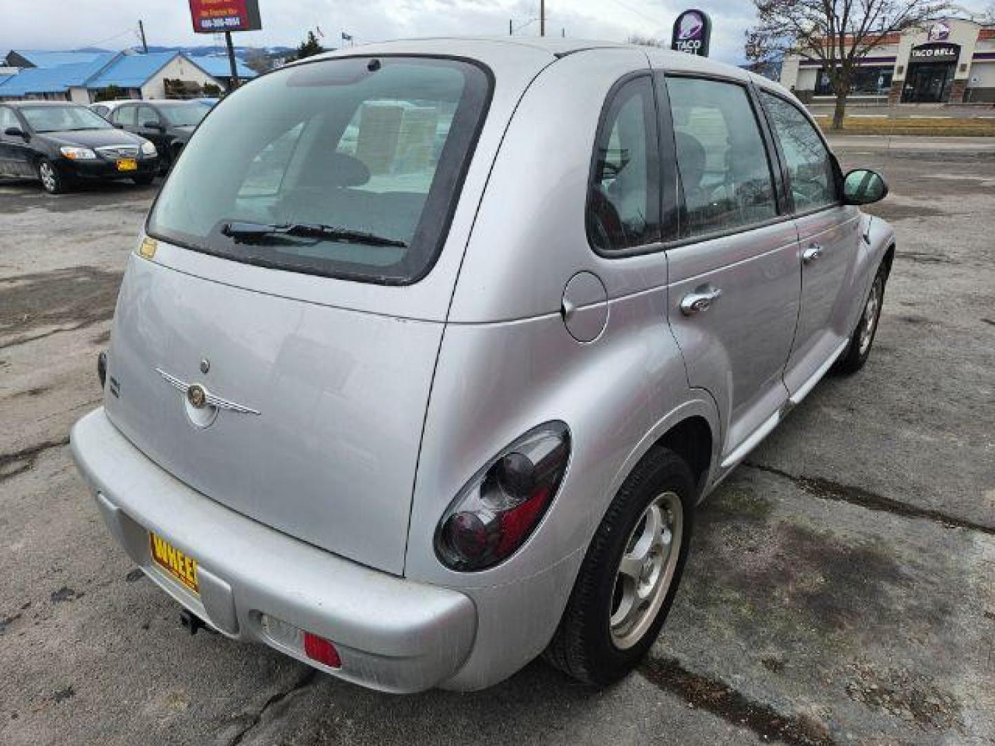 2005 Chrysler PT Cruiser Touring Edition (3C4FY58B85T) with an 2.4L L4 DOHC 16V engine, located at 601 E. Idaho St., Kalispell, MT, 59901, 48.203983, -114.308662 - Photo#4