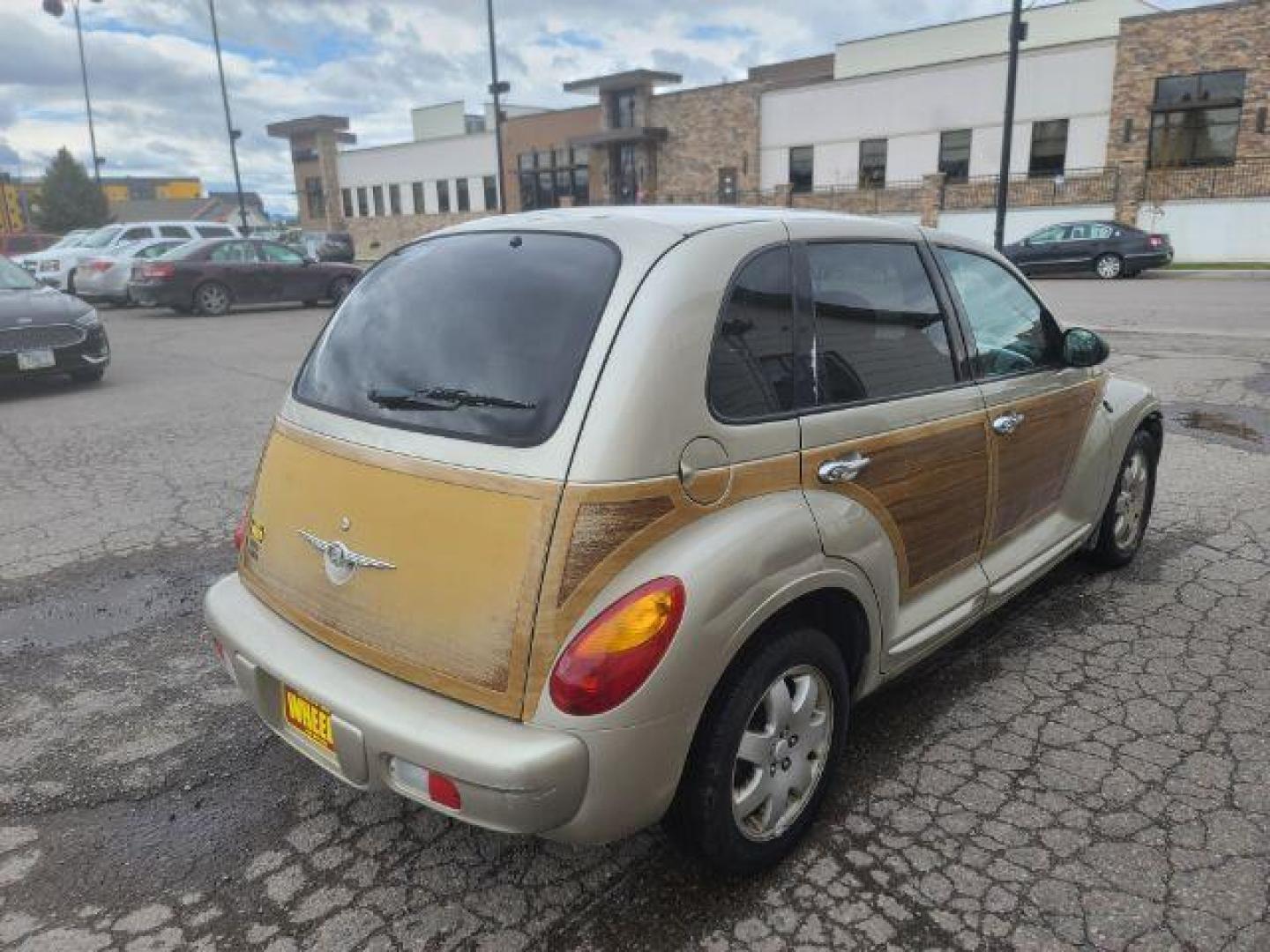 2005 Chrysler PT Cruiser Limited Edition (3C8FY68B35T) with an 2.4L L4 DOHC 16V engine, located at 1800 West Broadway, Missoula, 59808, (406) 543-1986, 46.881348, -114.023628 - Photo#3