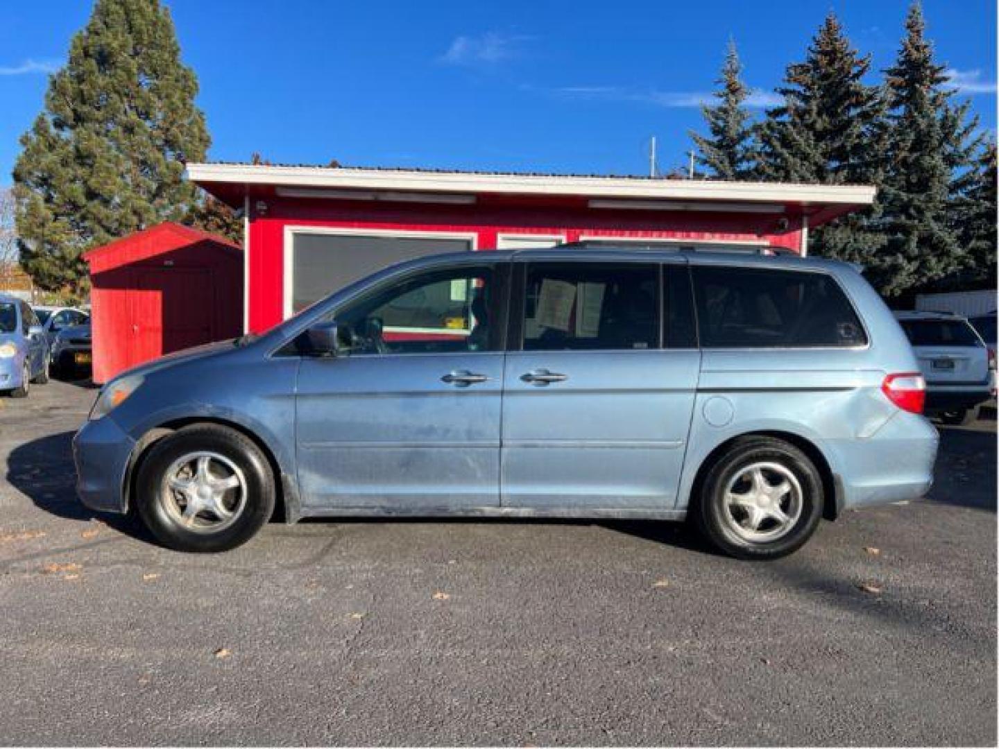 2005 Honda Odyssey Touring (5FNRL38895B) with an 3.5L V6 SOHC 24V engine, 5-Speed Automatic transmission, located at 601 E. Idaho St., Kalispell, MT, 59901, 48.203983, -114.308662 - Photo#1