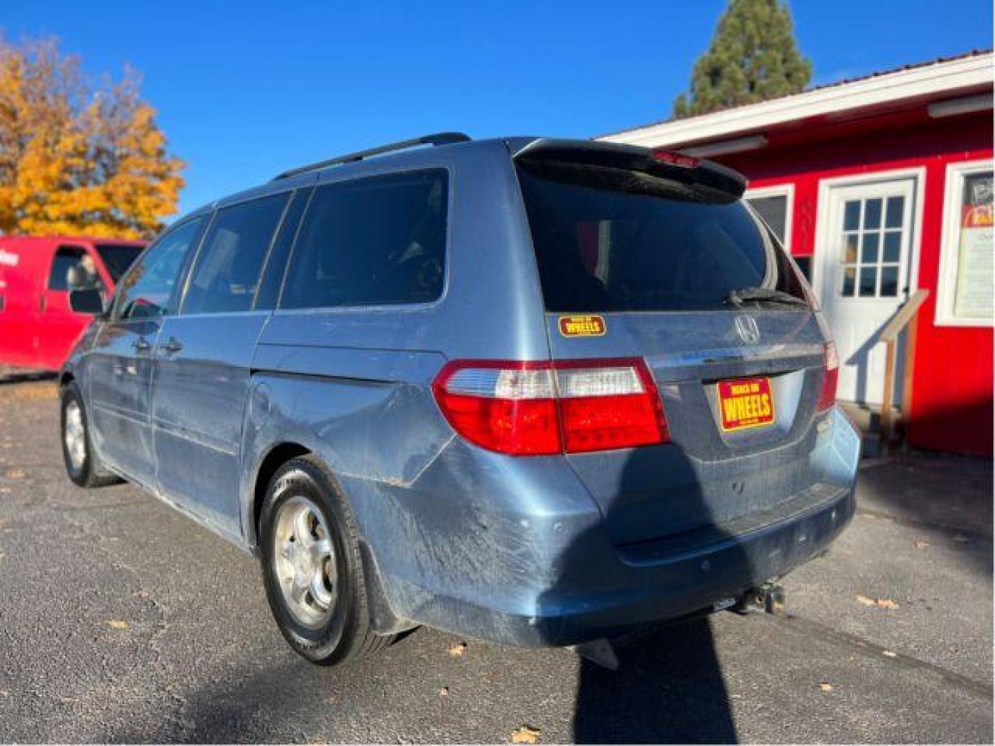 2005 Honda Odyssey Touring (5FNRL38895B) with an 3.5L V6 SOHC 24V engine, 5-Speed Automatic transmission, located at 601 E. Idaho St., Kalispell, MT, 59901, 48.203983, -114.308662 - Photo#2