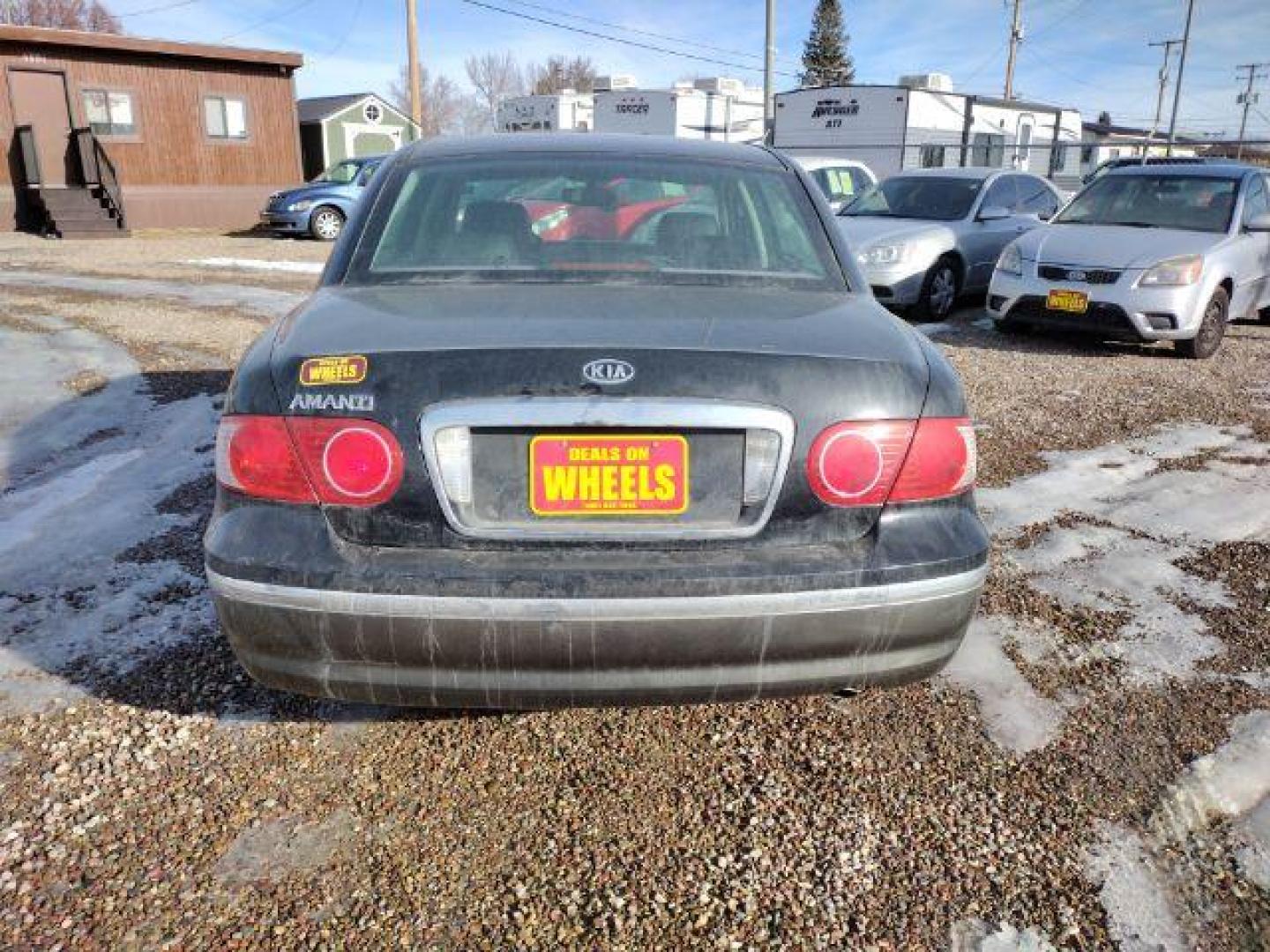 2005 Kia Amanti Sedan (KNALD124X55) with an 3.5L V6 DOHC 24V engine, 5-Speed Automatic transmission, located at 4801 10th Ave S,, Great Falls, MT, 59405, 47.494347, -111.229942 - Looking for a reliable and affordable sedan in Great Falls, MT? Look no further than this pre-owned 2005 Kia Amanti available at DOW - Great Falls. With a price tag of just $11,995, this sedan offers great value for your money. The 2005 Kia Amanti is equipped with a 3.5L V6 DOHC 24V engine, paired - Photo#3