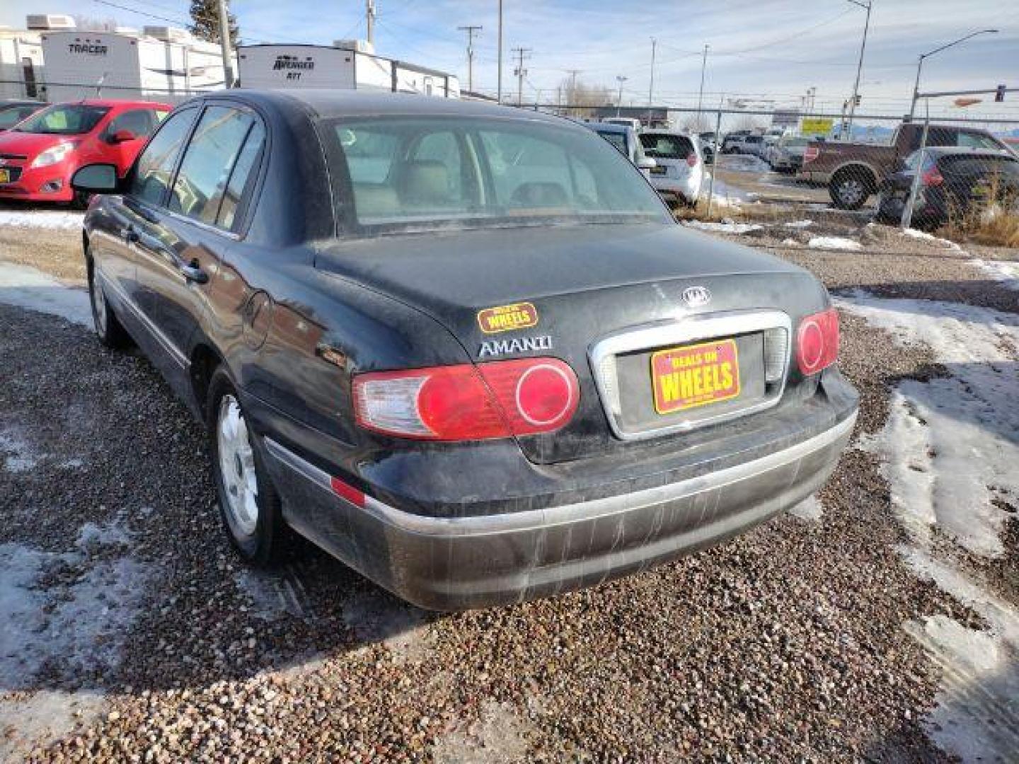 2005 Kia Amanti Sedan (KNALD124X55) with an 3.5L V6 DOHC 24V engine, 5-Speed Automatic transmission, located at 4801 10th Ave S,, Great Falls, MT, 59405, 47.494347, -111.229942 - Looking for a reliable and affordable sedan in Great Falls, MT? Look no further than this pre-owned 2005 Kia Amanti available at DOW - Great Falls. With a price tag of just $11,995, this sedan offers great value for your money. The 2005 Kia Amanti is equipped with a 3.5L V6 DOHC 24V engine, paired - Photo#2