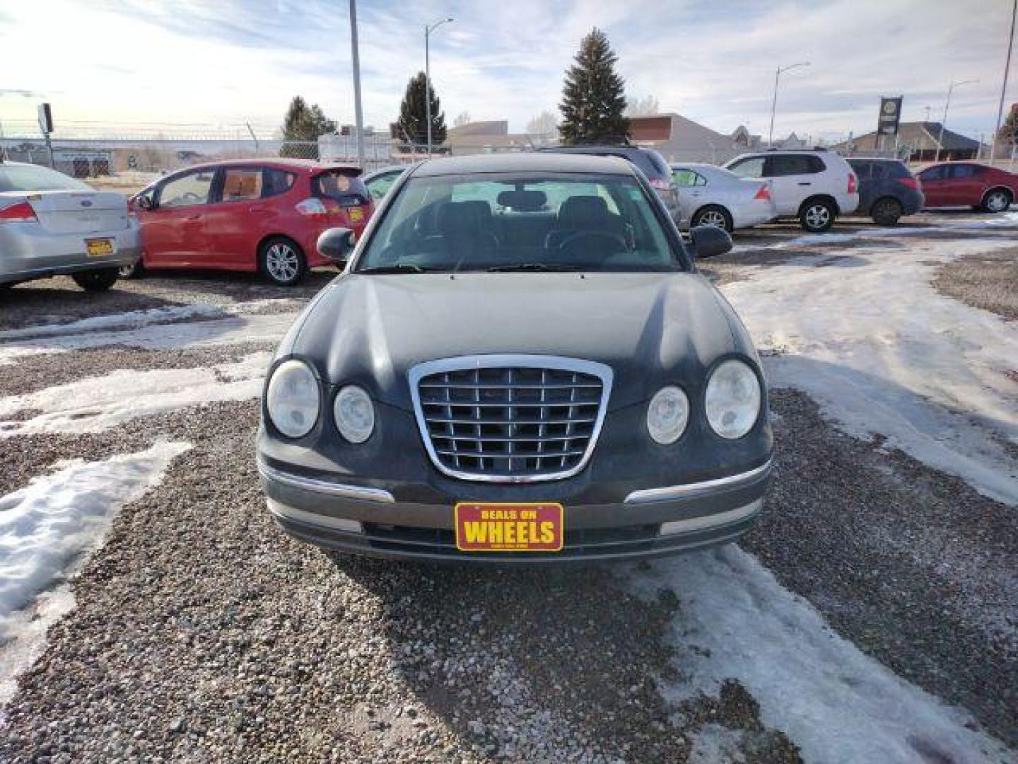 2005 Kia Amanti Sedan (KNALD124X55) with an 3.5L V6 DOHC 24V engine, 5-Speed Automatic transmission, located at 4801 10th Ave S,, Great Falls, MT, 59405, 47.494347, -111.229942 - Looking for a reliable and affordable sedan in Great Falls, MT? Look no further than this pre-owned 2005 Kia Amanti available at DOW - Great Falls. With a price tag of just $11,995, this sedan offers great value for your money. The 2005 Kia Amanti is equipped with a 3.5L V6 DOHC 24V engine, paired - Photo#5