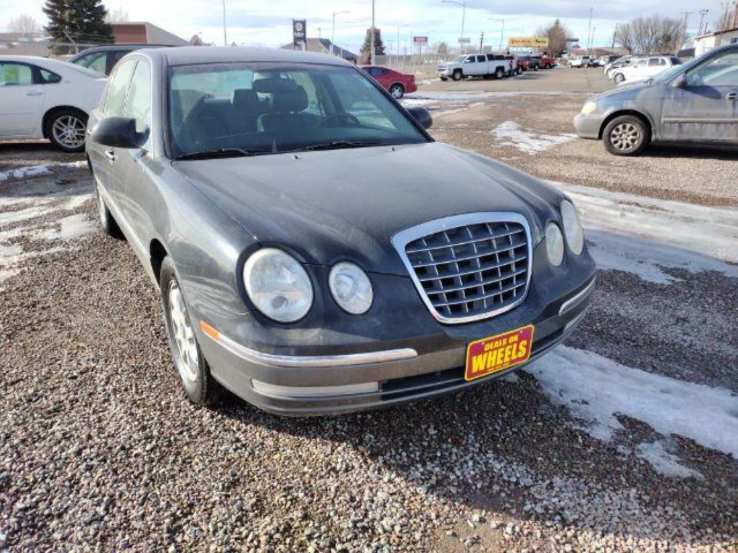 2005 Kia Amanti Sedan (KNALD124X55) with an 3.5L V6 DOHC 24V engine, 5-Speed Automatic transmission, located at 4801 10th Ave S,, Great Falls, MT, 59405, 47.494347, -111.229942 - Looking for a reliable and affordable sedan in Great Falls, MT? Look no further than this pre-owned 2005 Kia Amanti available at DOW - Great Falls. With a price tag of just $11,995, this sedan offers great value for your money. The 2005 Kia Amanti is equipped with a 3.5L V6 DOHC 24V engine, paired - Photo#6