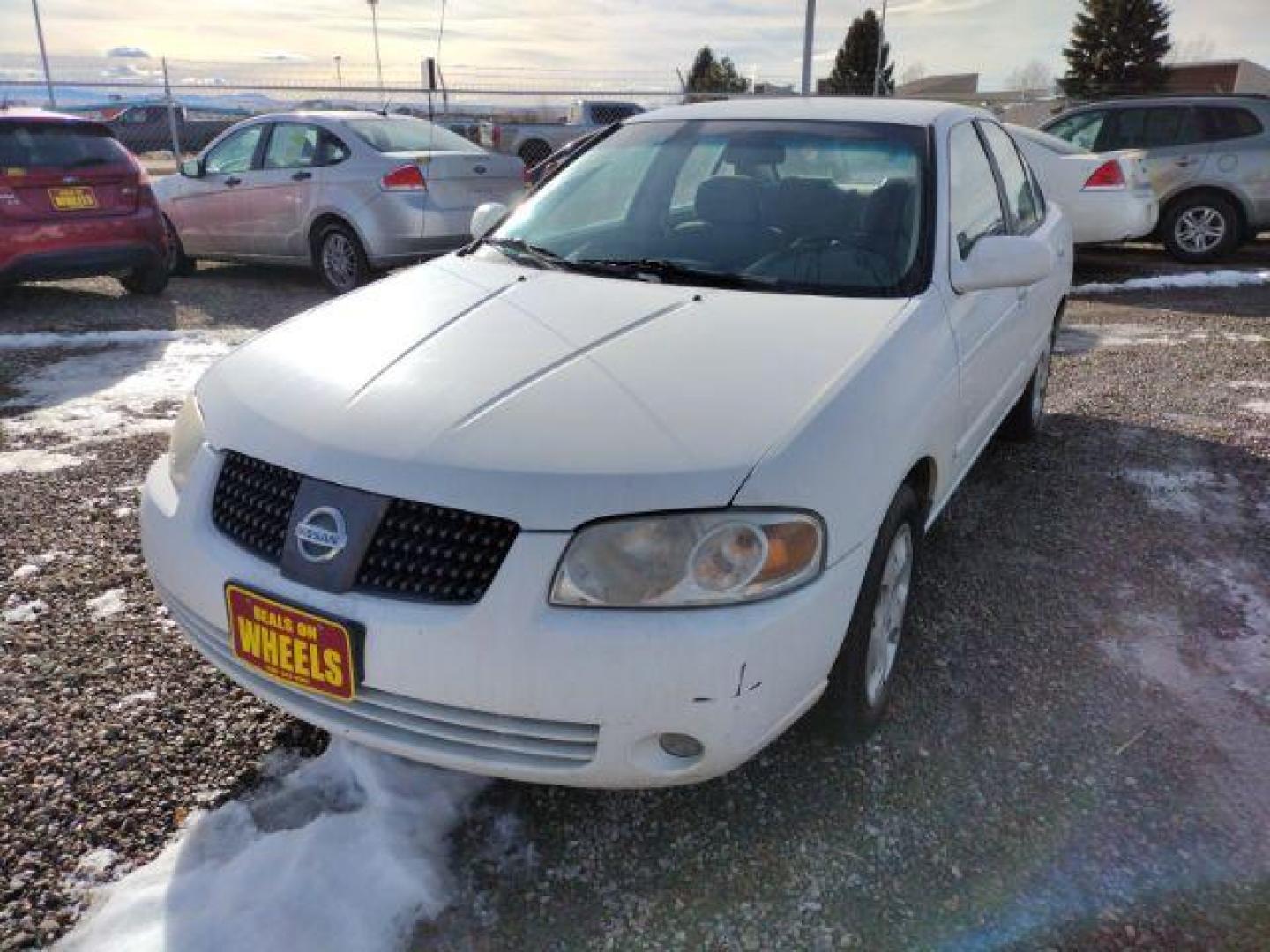 2005 Nissan Sentra 1.8 S (3N1CB51A35L) with an 1.8L L4 DOHC 16V engine, located at 4801 10th Ave S,, Great Falls, MT, 59405, 47.494347, -111.229942 - Photo#0