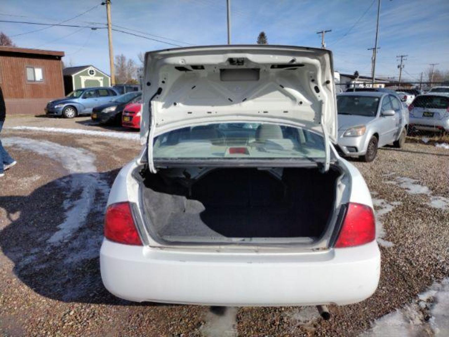 2005 Nissan Sentra 1.8 S (3N1CB51A35L) with an 1.8L L4 DOHC 16V engine, located at 4801 10th Ave S,, Great Falls, MT, 59405, 47.494347, -111.229942 - Photo#12