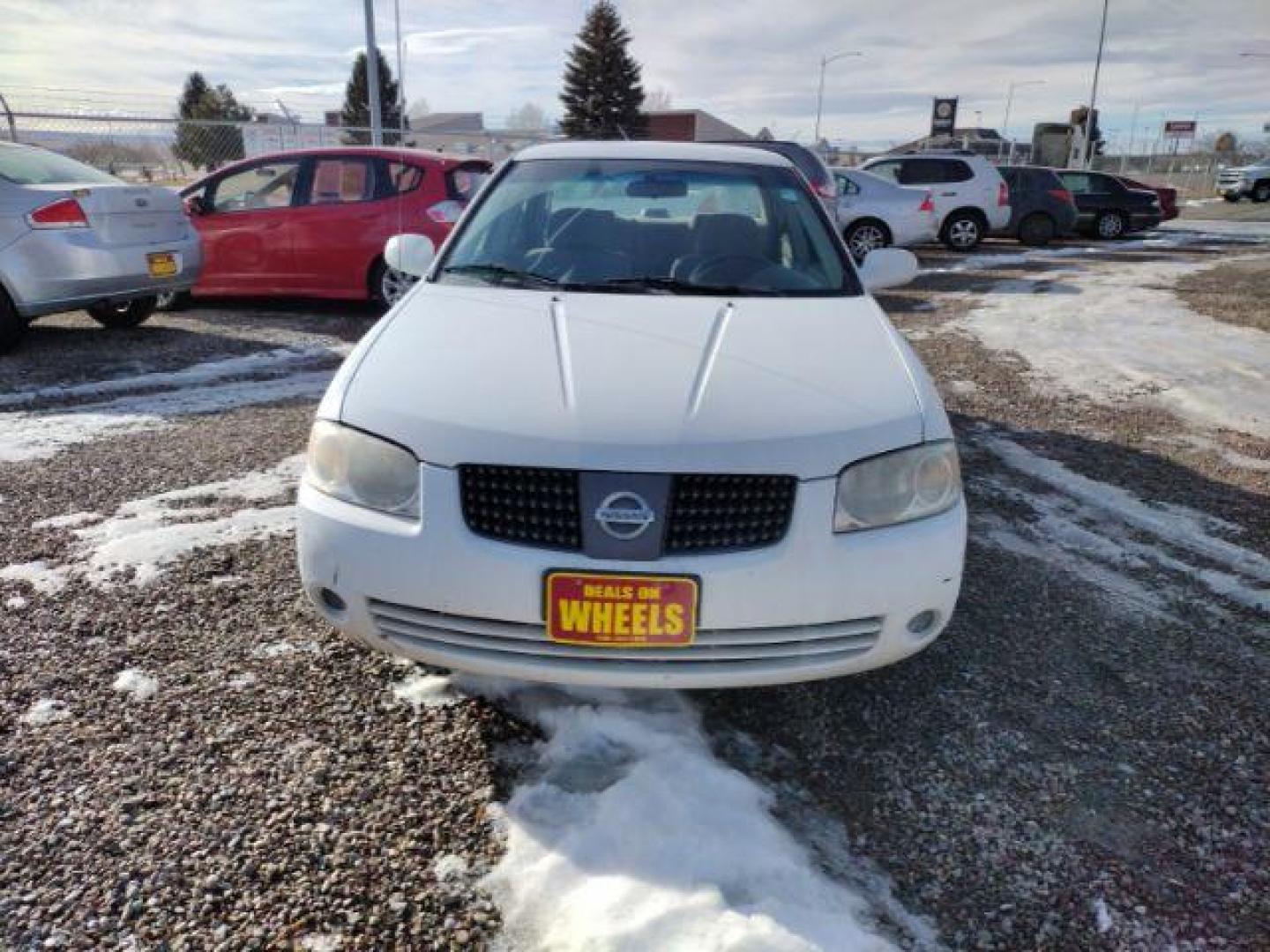 2005 Nissan Sentra 1.8 S (3N1CB51A35L) with an 1.8L L4 DOHC 16V engine, located at 4801 10th Ave S,, Great Falls, MT, 59405, 47.494347, -111.229942 - Photo#7