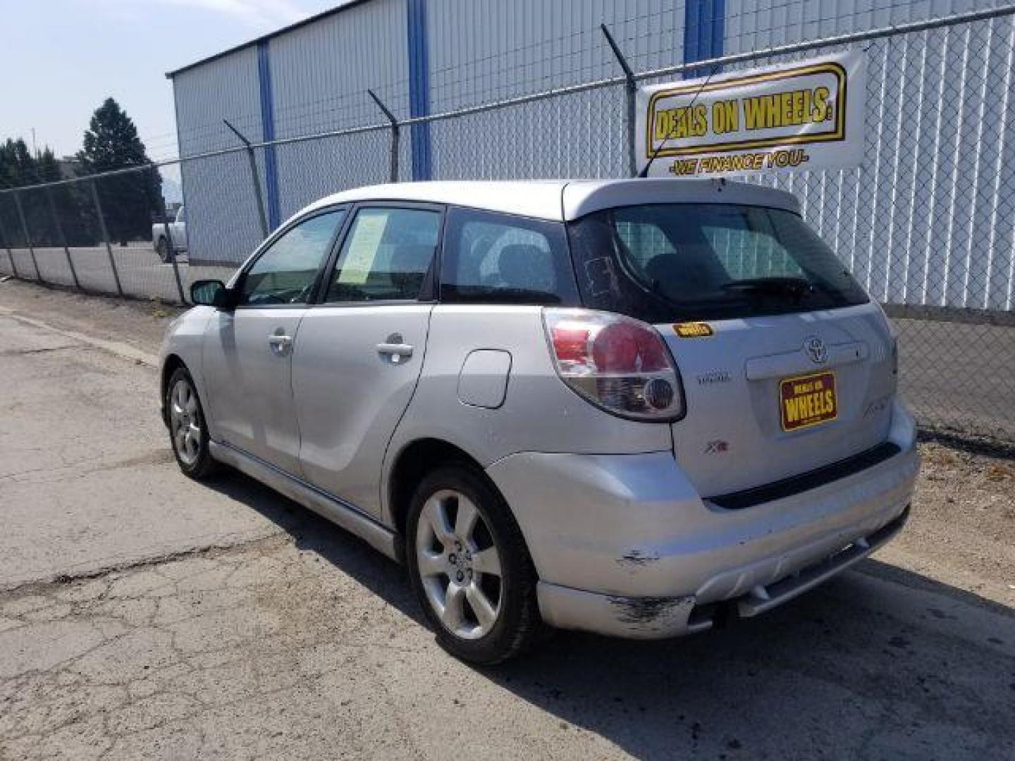 2005 Toyota Matrix XR 2WD (2T1KR32E85C) with an 1.8L L4 DOHC 16V engine, located at 1821 N Montana Ave., Helena, MT, 59601, 46.603447, -112.022781 - Photo#3