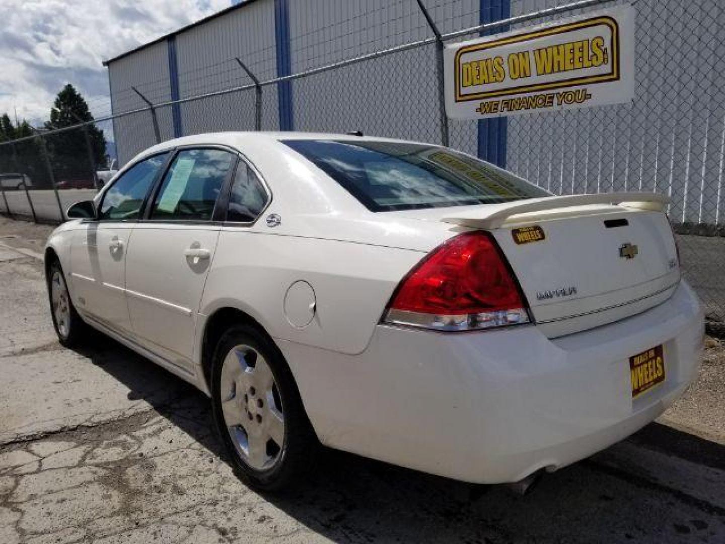 2006 Chevrolet Impala SEDAN 4-DR (2G1WD58C969) with an 5.3L V8 OHV 16V engine, 4-Speed Automatic transmission, located at 1800 West Broadway, Missoula, 59808, (406) 543-1986, 46.881348, -114.023628 - Photo#3