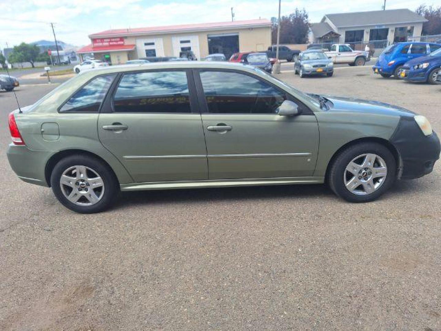 2006 Chevrolet Malibu MAXX LT (1G1ZT63876F) with an 3.5L V6 OHV 12V engine, 4-Speed Automatic transmission, located at 1821 N Montana Ave., Helena, MT, 59601, 46.603447, -112.022781 - Photo#2