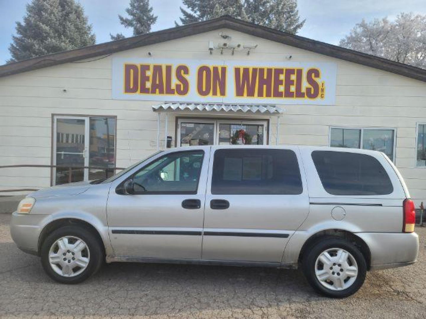 2006 Chevrolet Uplander EXT LS FWD 1LS (1GNDV23L66D) with an 3.5L V6 OHV 16V engine, 4-Speed Automatic transmission, located at 1800 West Broadway, Missoula, 59808, (406) 543-1986, 46.881348, -114.023628 - Photo#5