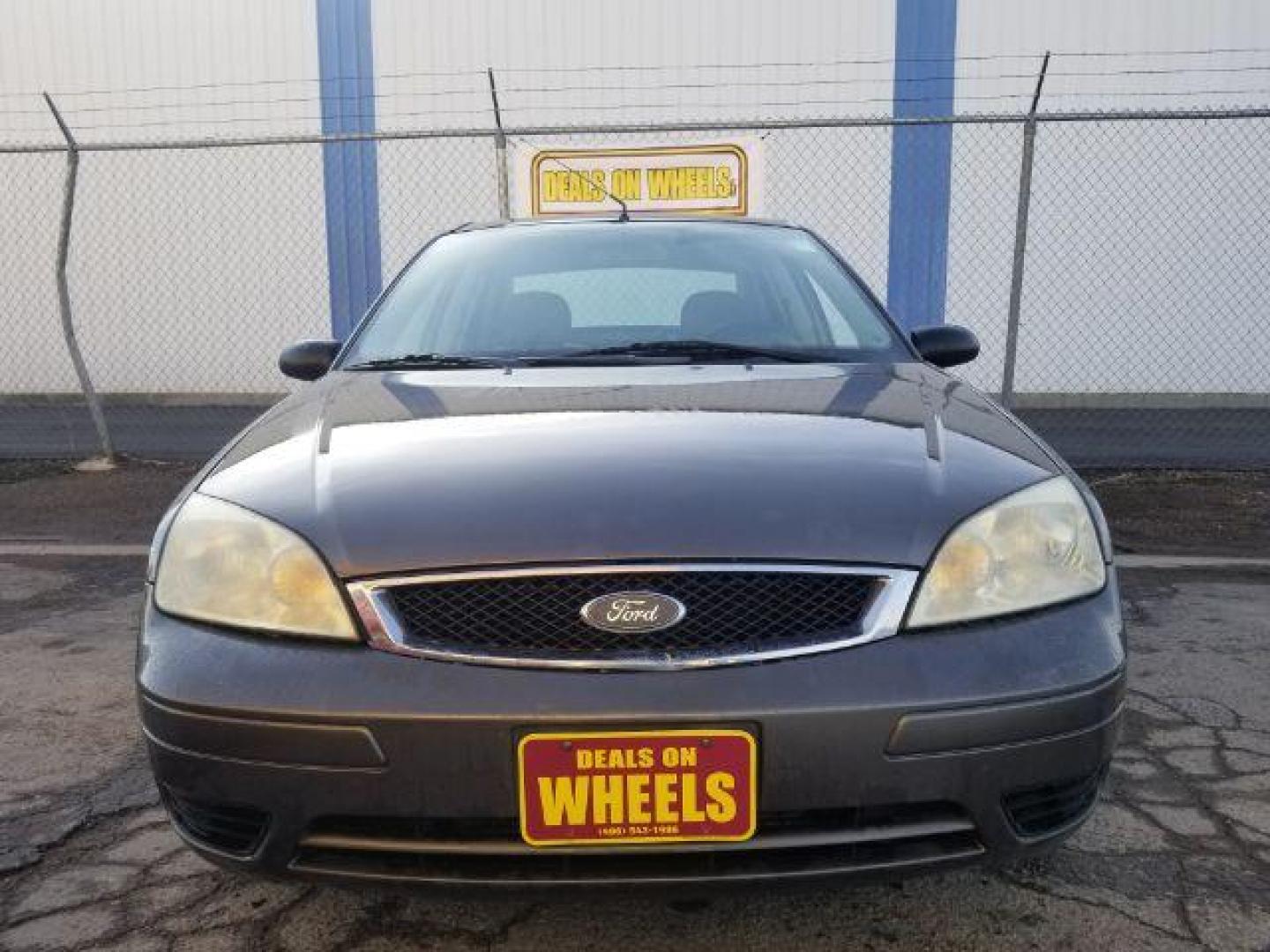 2006 Ford Focus ZX4 SE (1FAFP34N86W) with an 2.0L L4 DOHC 16V engine, located at 1800 West Broadway, Missoula, 59808, (406) 543-1986, 46.881348, -114.023628 - Photo#1