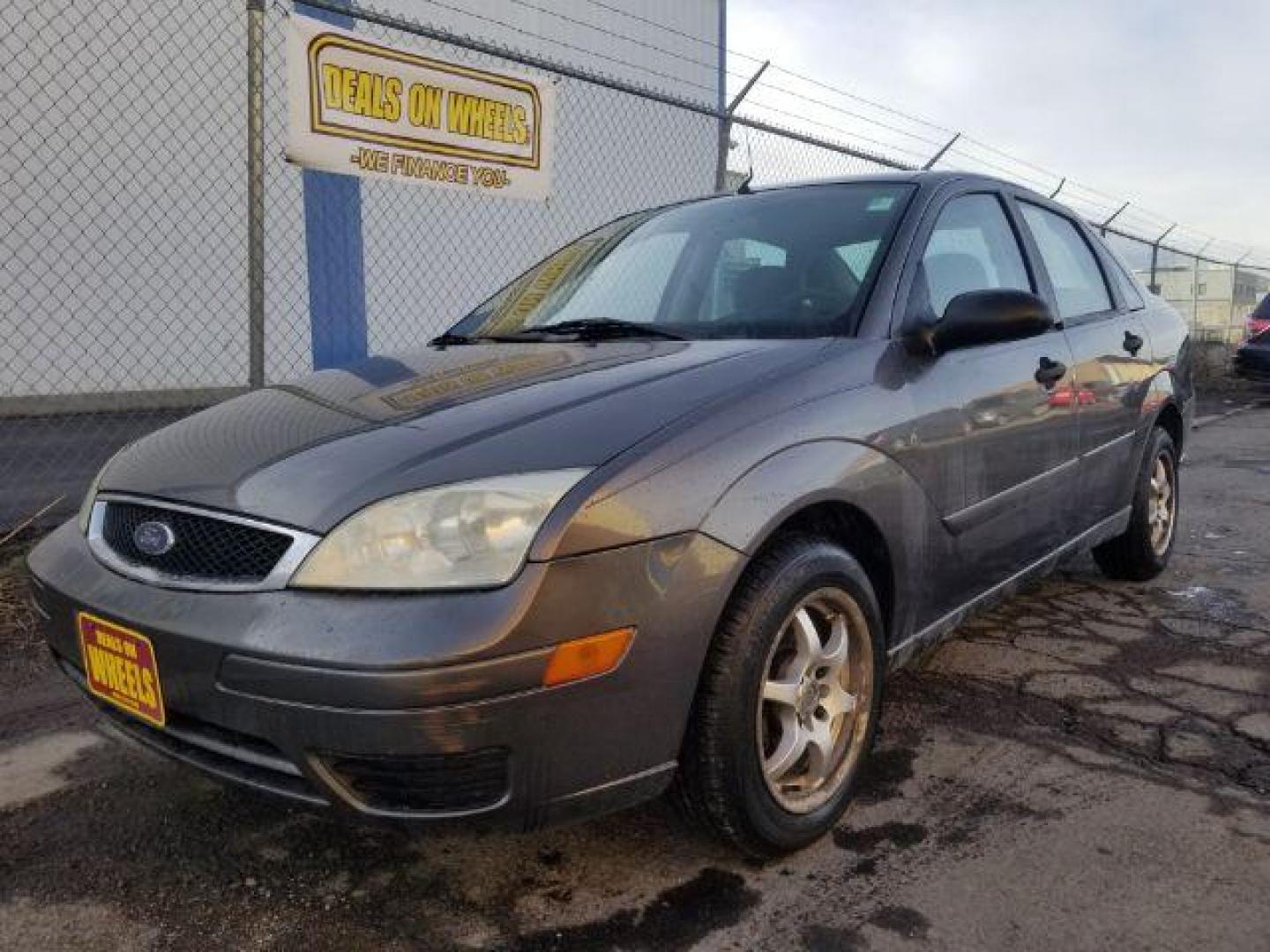 2006 Ford Focus ZX4 SE (1FAFP34N86W) with an 2.0L L4 DOHC 16V engine, located at 1800 West Broadway, Missoula, 59808, (406) 543-1986, 46.881348, -114.023628 - Photo#0