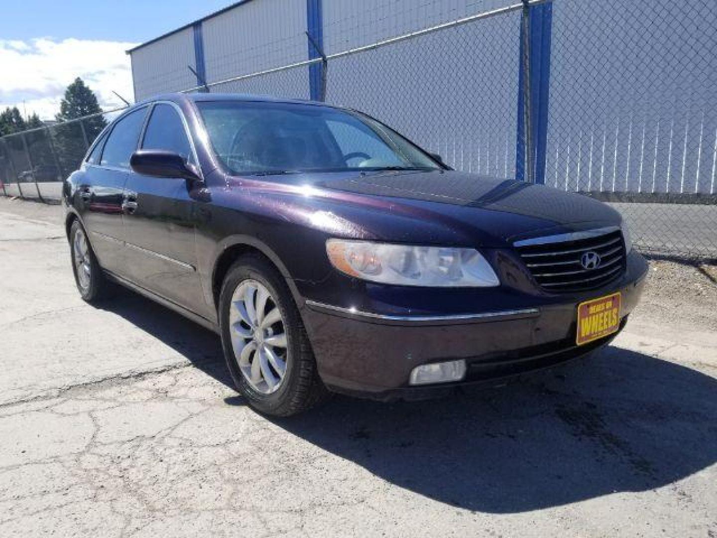 2006 Hyundai Azera Limited (KMHFC46F06A) with an 3.8L V6 DOHC 24V engine, 5-Speed Automatic transmission, located at 4801 10th Ave S,, Great Falls, MT, 59405, 47.494347, -111.229942 - Photo#6