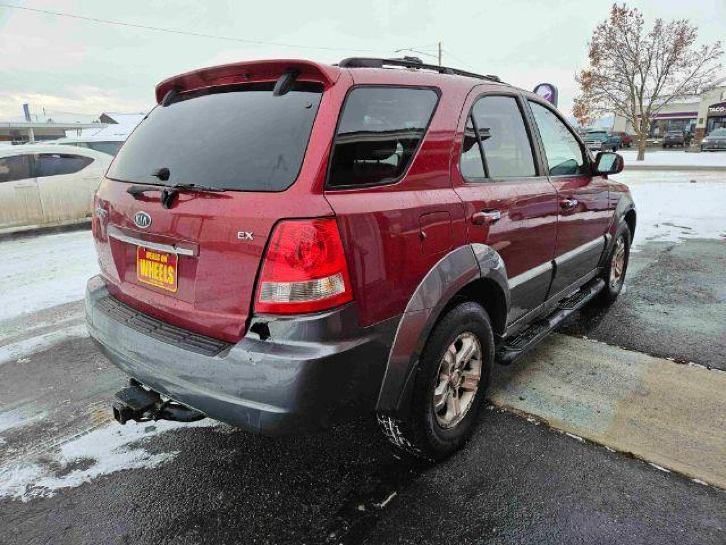 2006 Kia Sorento EX 4WD (KNDJC733665) with an 3.5L V6 DOHC 16V engine, 5-Speed Automatic transmission, located at 1800 West Broadway, Missoula, 59808, (406) 543-1986, 46.881348, -114.023628 - Photo#4