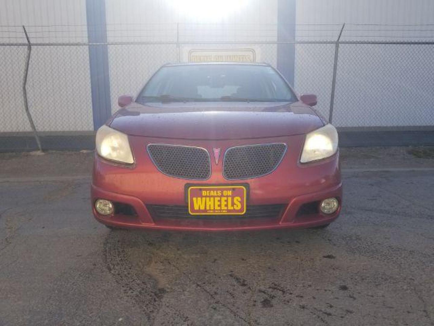 2006 Pontiac Vibe Base (5Y2SL658X6Z) with an 1.8L L4 DOHC 16V engine, located at 4801 10th Ave S,, Great Falls, MT, 59405, 47.494347, -111.229942 - Photo#0