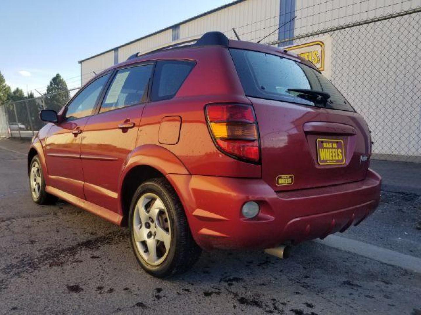 2006 Pontiac Vibe Base (5Y2SL658X6Z) with an 1.8L L4 DOHC 16V engine, located at 4801 10th Ave S,, Great Falls, MT, 59405, 47.494347, -111.229942 - Photo#3