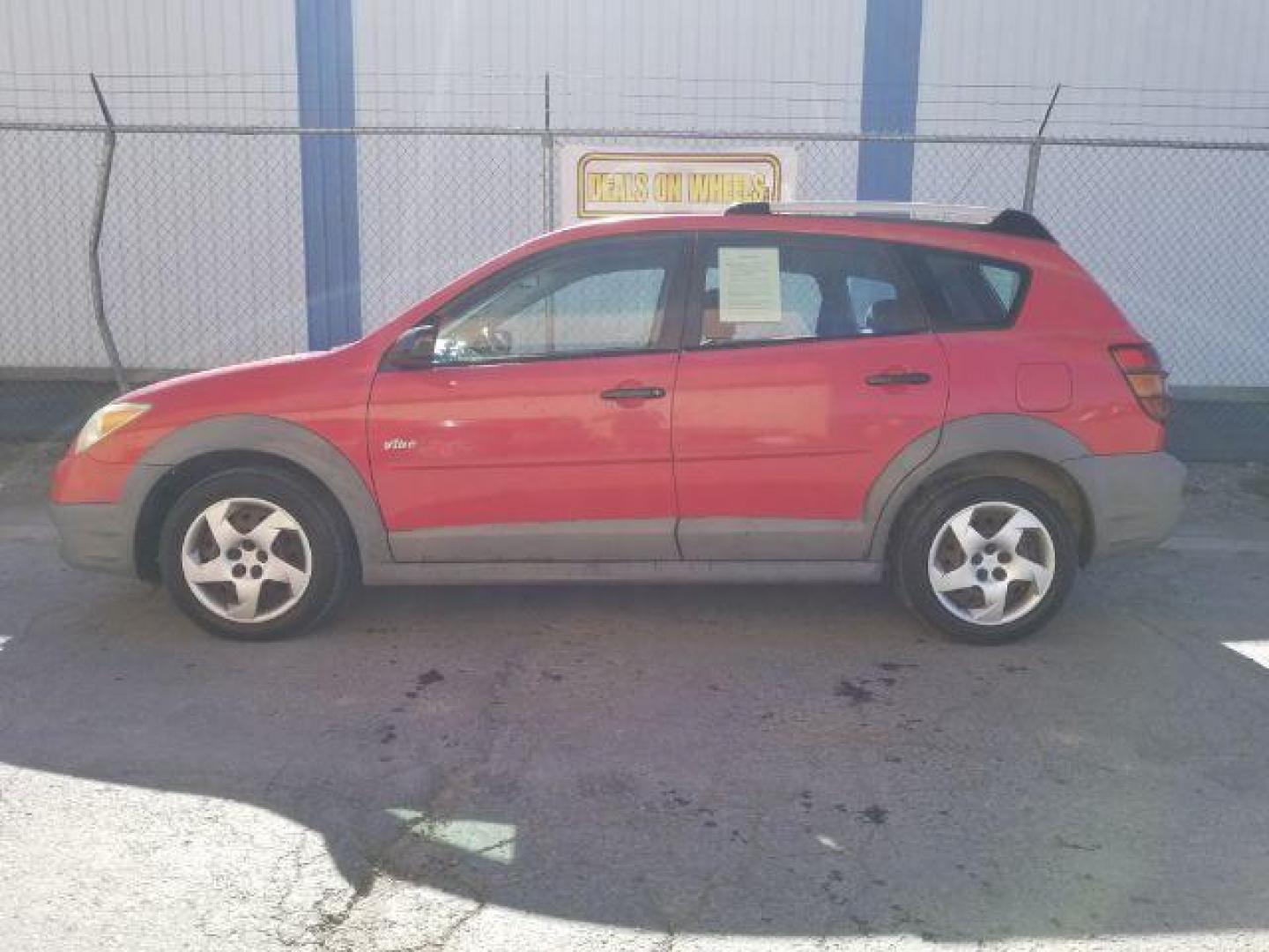 2006 Pontiac Vibe Base (5Y2SL67846Z) with an 1.8L L4 DOHC 16V engine, located at 601 E. Idaho St., Kalispell, MT, 59901, 48.203983, -114.308662 - Photo#2