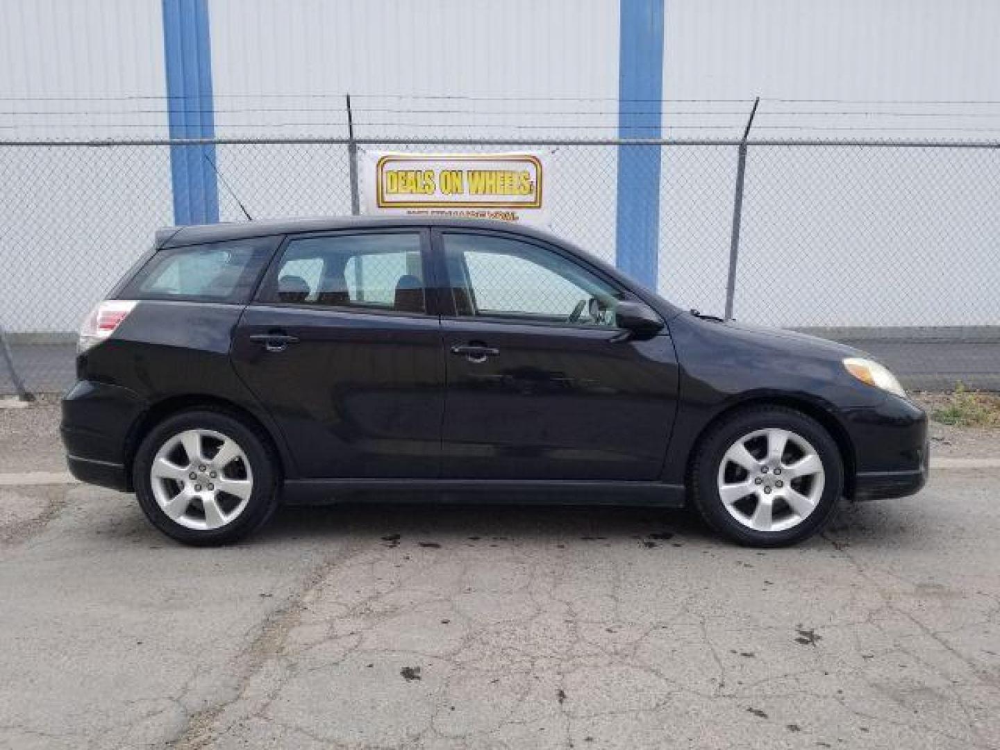 2006 Toyota Matrix XR 2WD (2T1KR32E86C) with an 1.8L L4 DOHC 16V engine, located at 4801 10th Ave S,, Great Falls, MT, 59405, 47.494347, -111.229942 - Photo#5