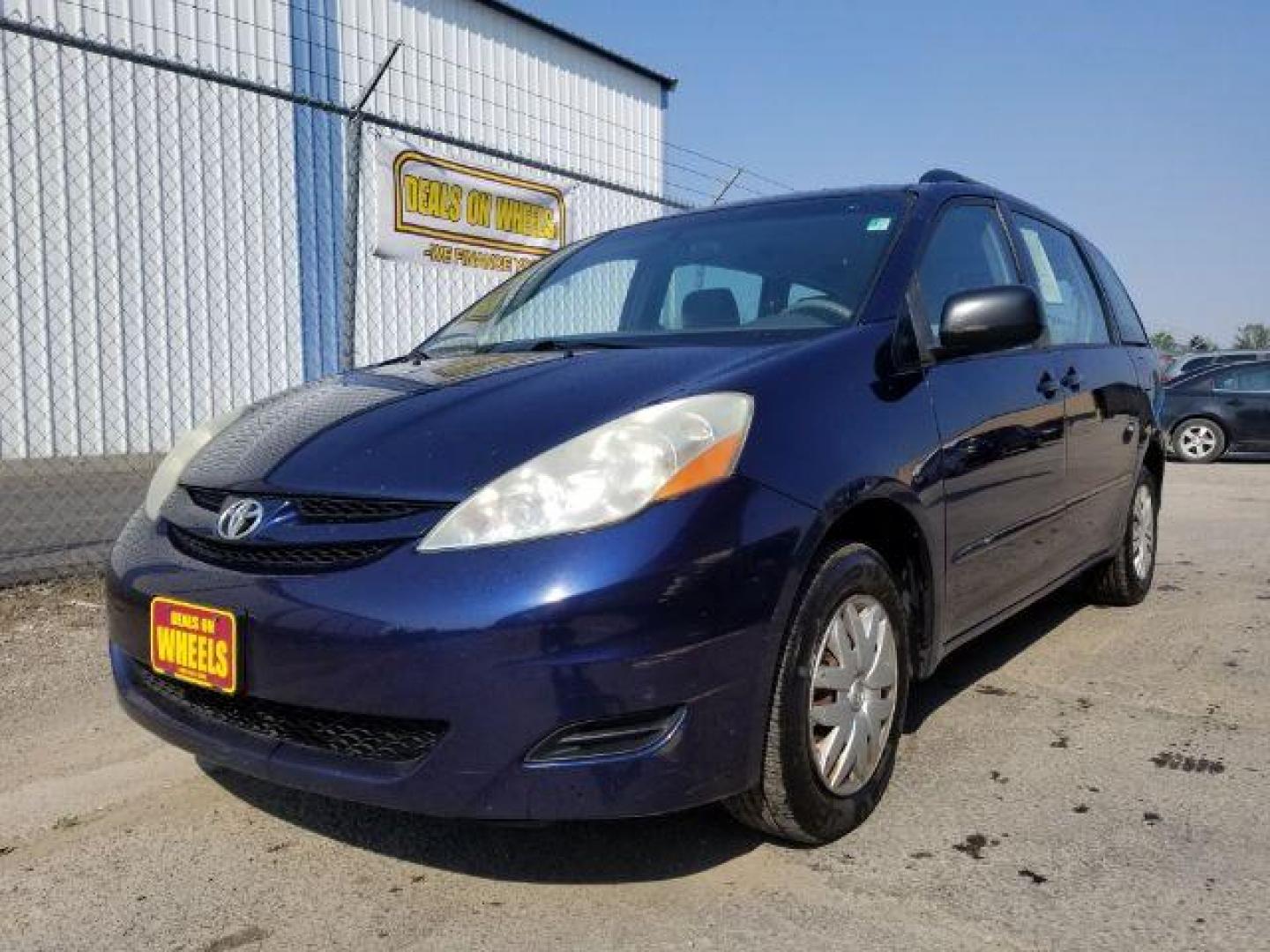 2006 Toyota Sienna LE 8-Passenger (5TDZA23C96S) with an 3.3L V6 DOHC 24V engine, 5-Speed Automatic transmission, located at 1821 N Montana Ave., Helena, MT, 59601, 46.603447, -112.022781 - Photo#0