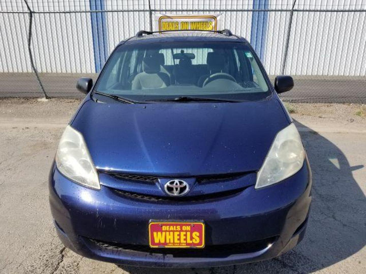 2006 Toyota Sienna LE 8-Passenger (5TDZA23C96S) with an 3.3L V6 DOHC 24V engine, 5-Speed Automatic transmission, located at 1821 N Montana Ave., Helena, MT, 59601, 46.603447, -112.022781 - Photo#1