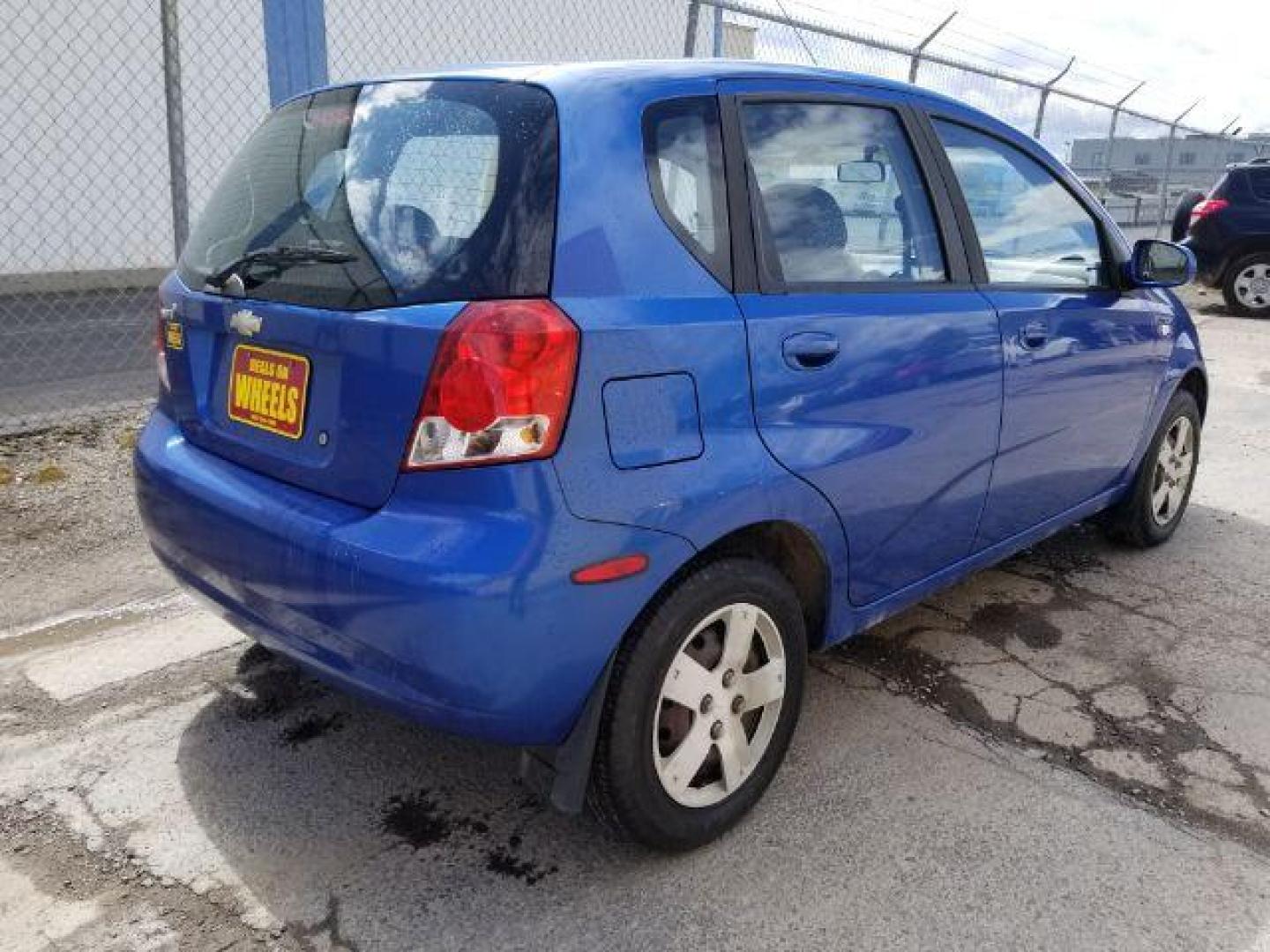 2007 Chevrolet Aveo5 LS (KL1TD66617B) with an 1.6L L4 DOHC 16V engine, located at 4801 10th Ave S,, Great Falls, MT, 59405, 47.494347, -111.229942 - Photo#4