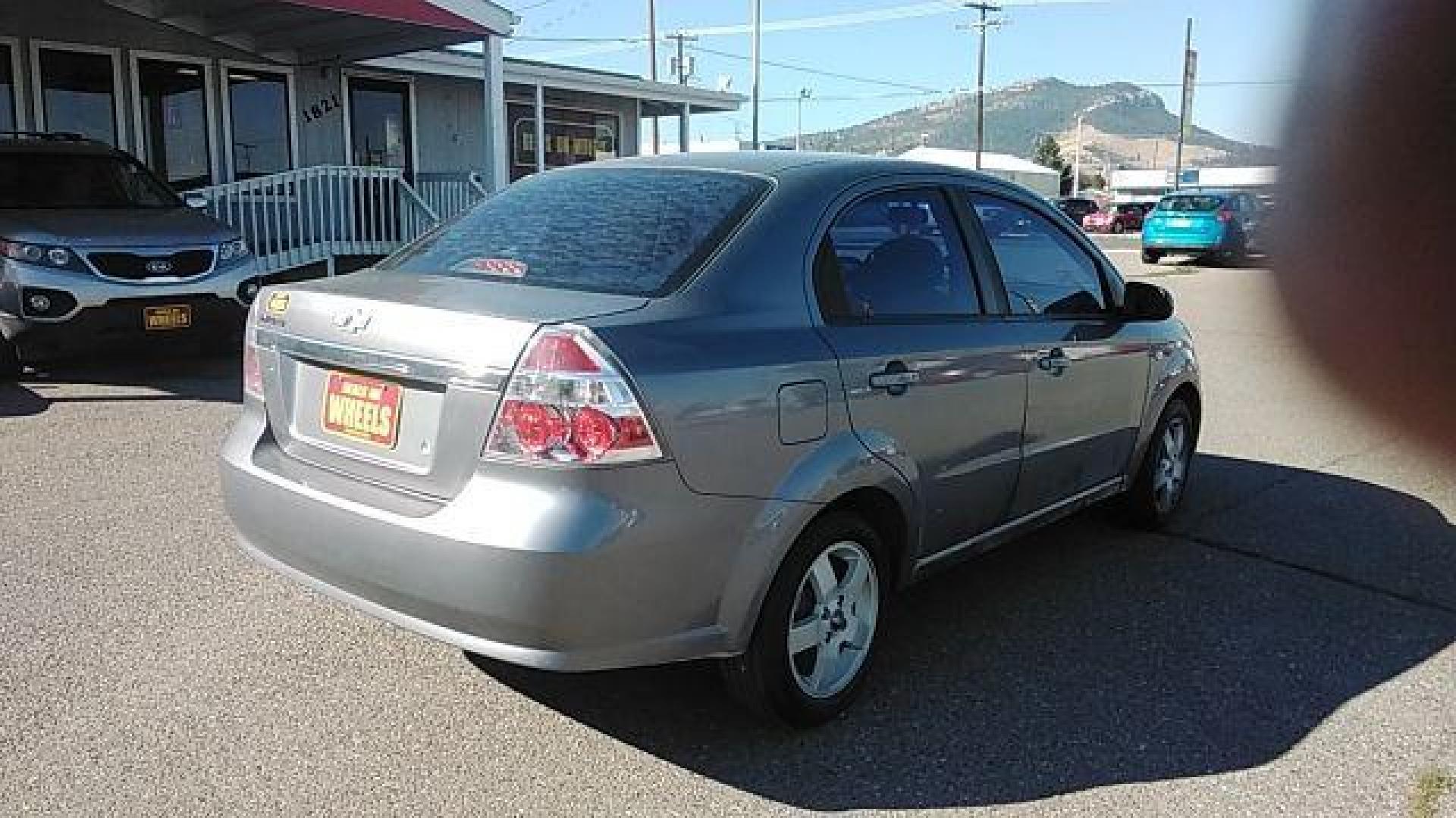 2007 Medium Gray Metallic Chevrolet Aveo LT 4-Door (KL1TG56647B) with an 2.2L L4 DOHC 16V engine, located at 1821 N Montana Ave., Helena, MT, 59601, 46.603447, -112.022781 - Photo#4