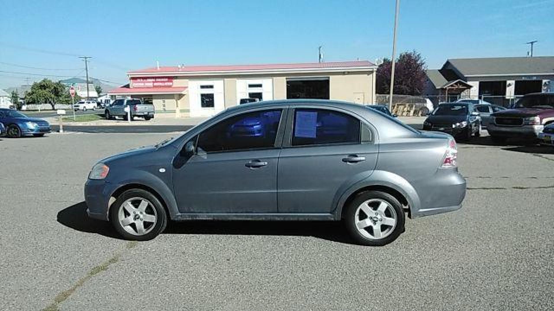 2007 Medium Gray Metallic Chevrolet Aveo LT 4-Door (KL1TG56647B) with an 2.2L L4 DOHC 16V engine, located at 1821 N Montana Ave., Helena, MT, 59601, 46.603447, -112.022781 - Photo#7